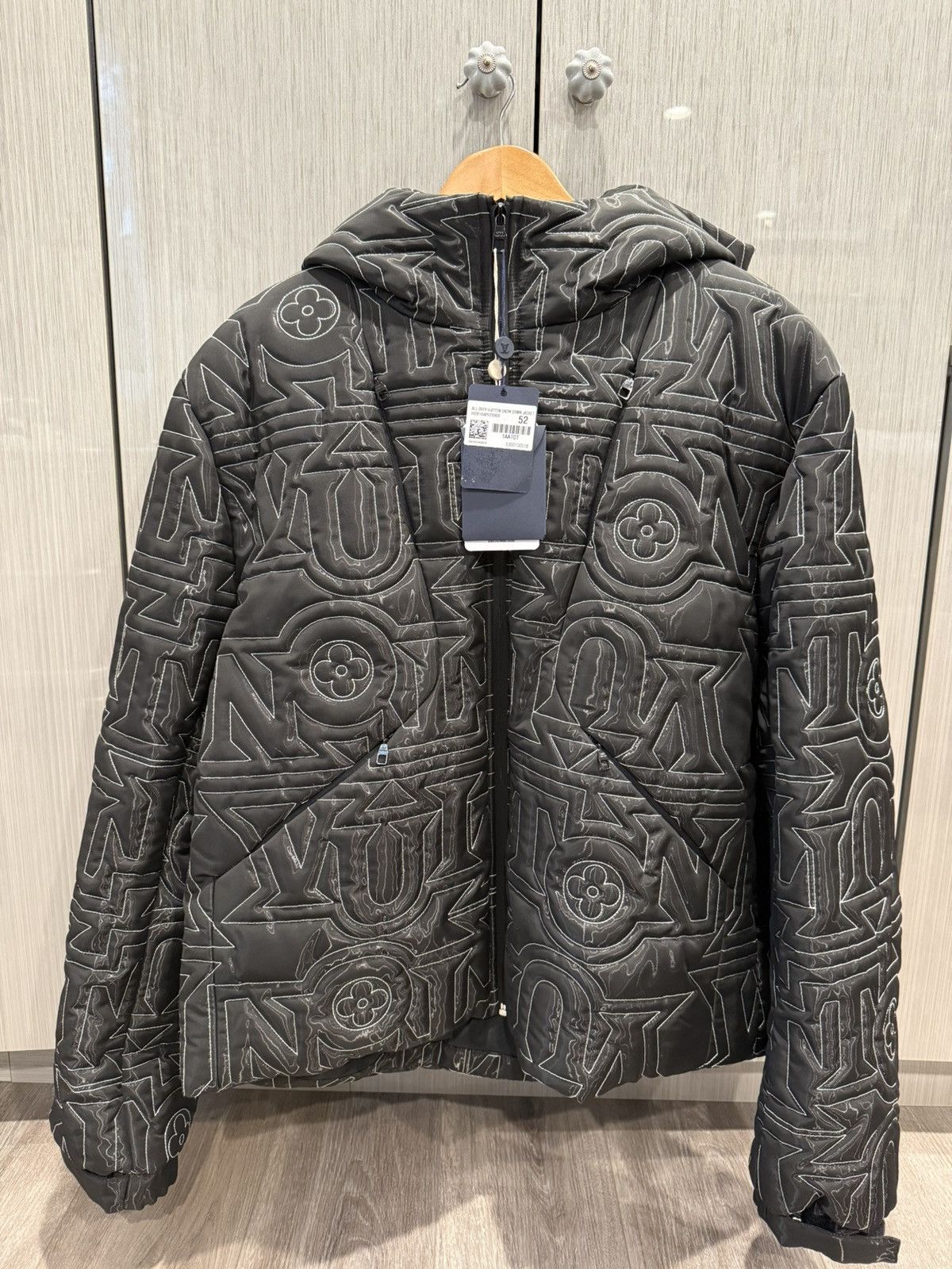 Louis Vuitton Louis Vuitton All Over Snow Down Jacket Size US L / EU 52-54 / 3 - 1 Thumbnail
