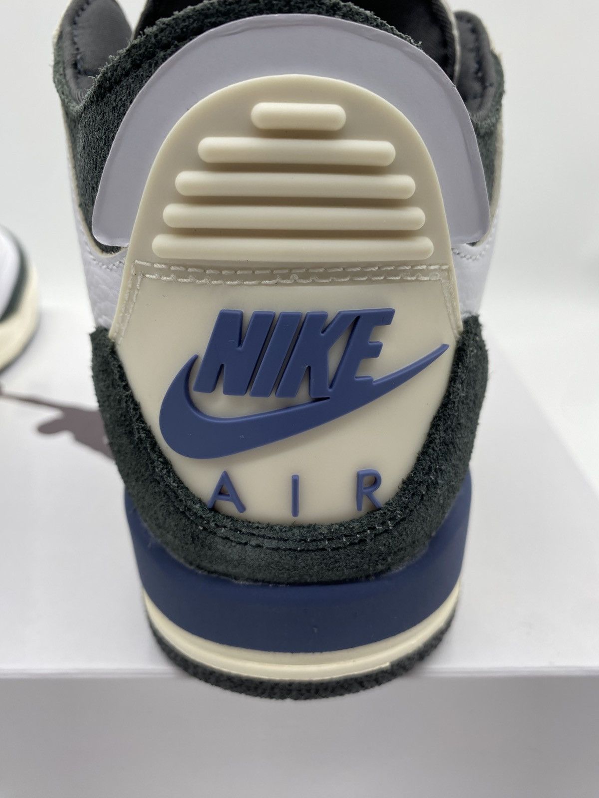 Jordan Brand Jordan 3 Retro OG SP A Ma Maniere For The Love Diffused Blue Size US 4 / IT 34 - 8 Thumbnail