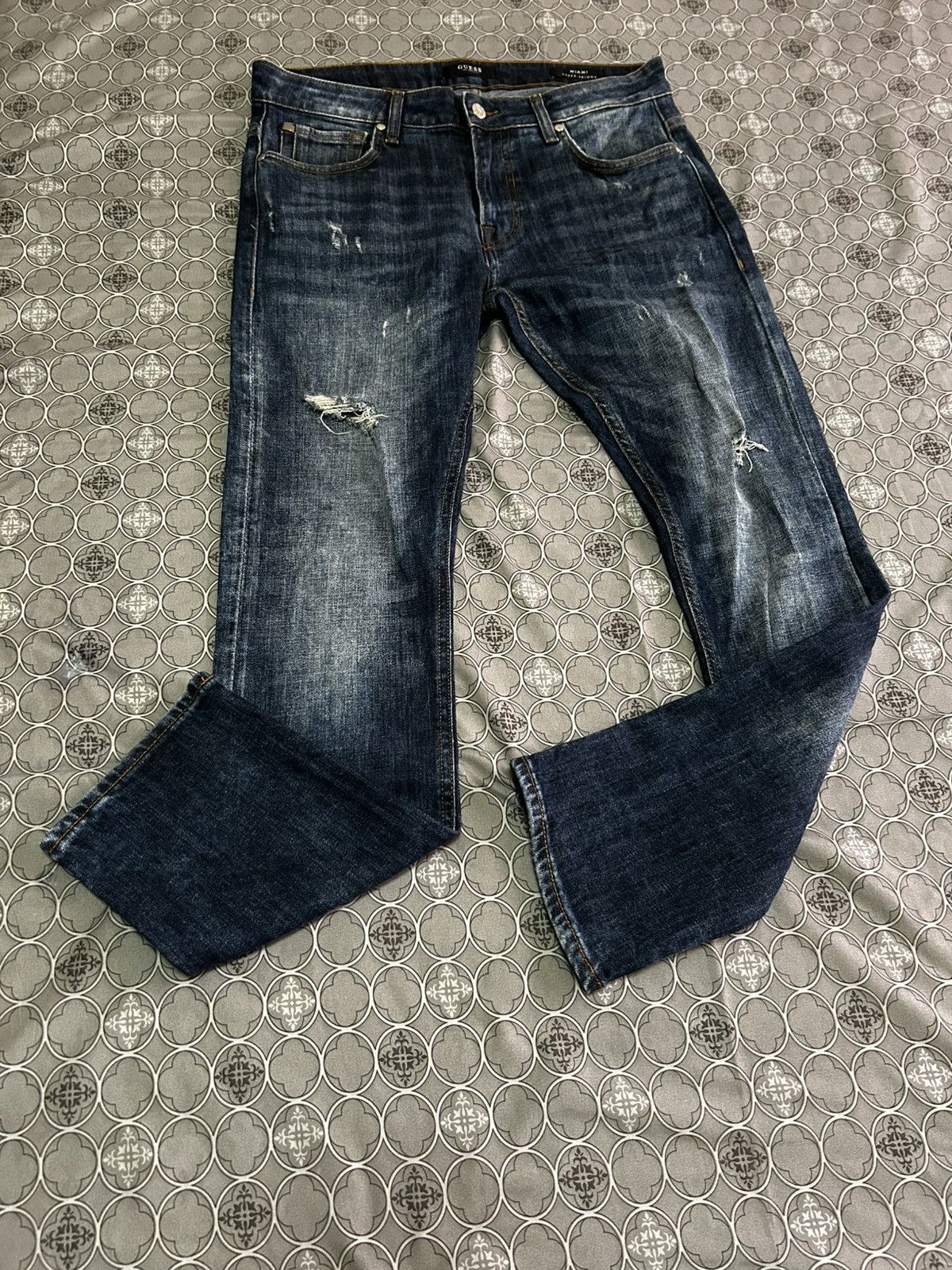 Guess Authentic Guess Los Angeles Miami Super Skinny Jeans Size US 33 - 10 Thumbnail