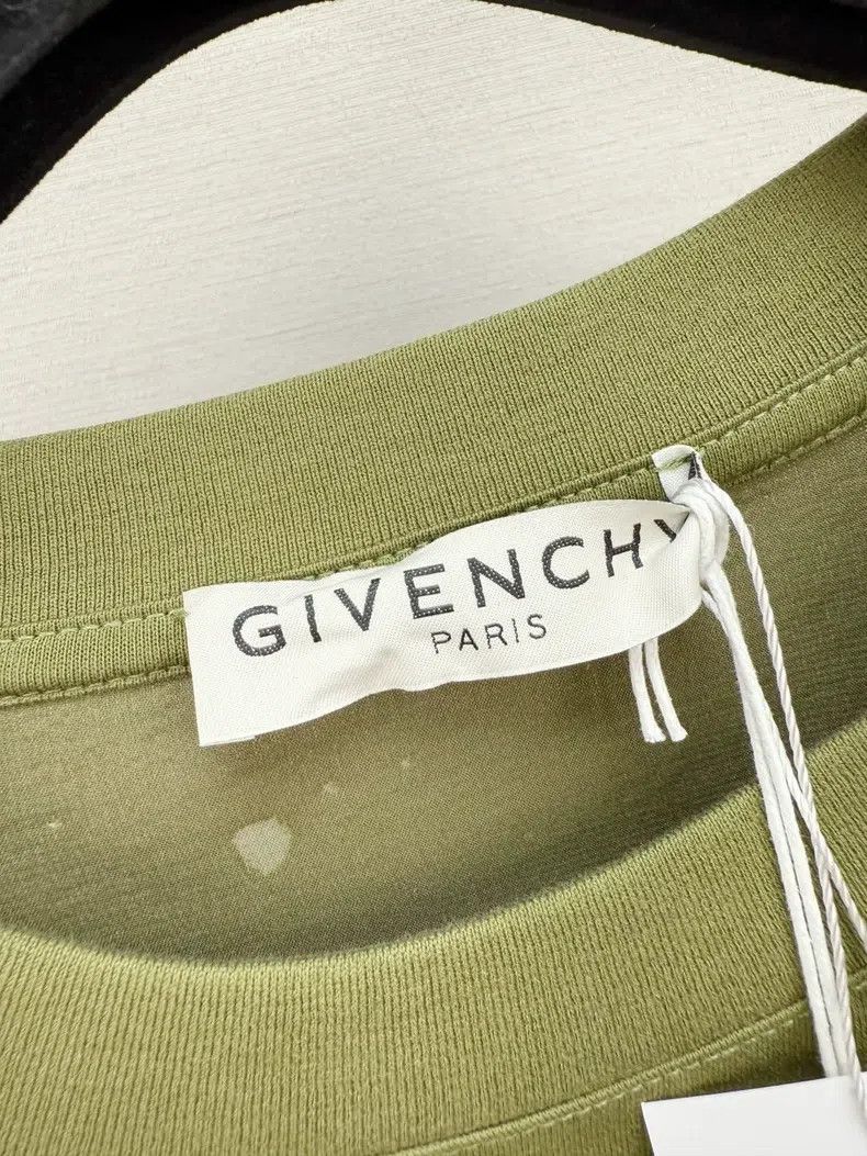 Givenchy Givenchy Short Sleeve Size US M / EU 48-50 / 2 - 2 Thumbnail