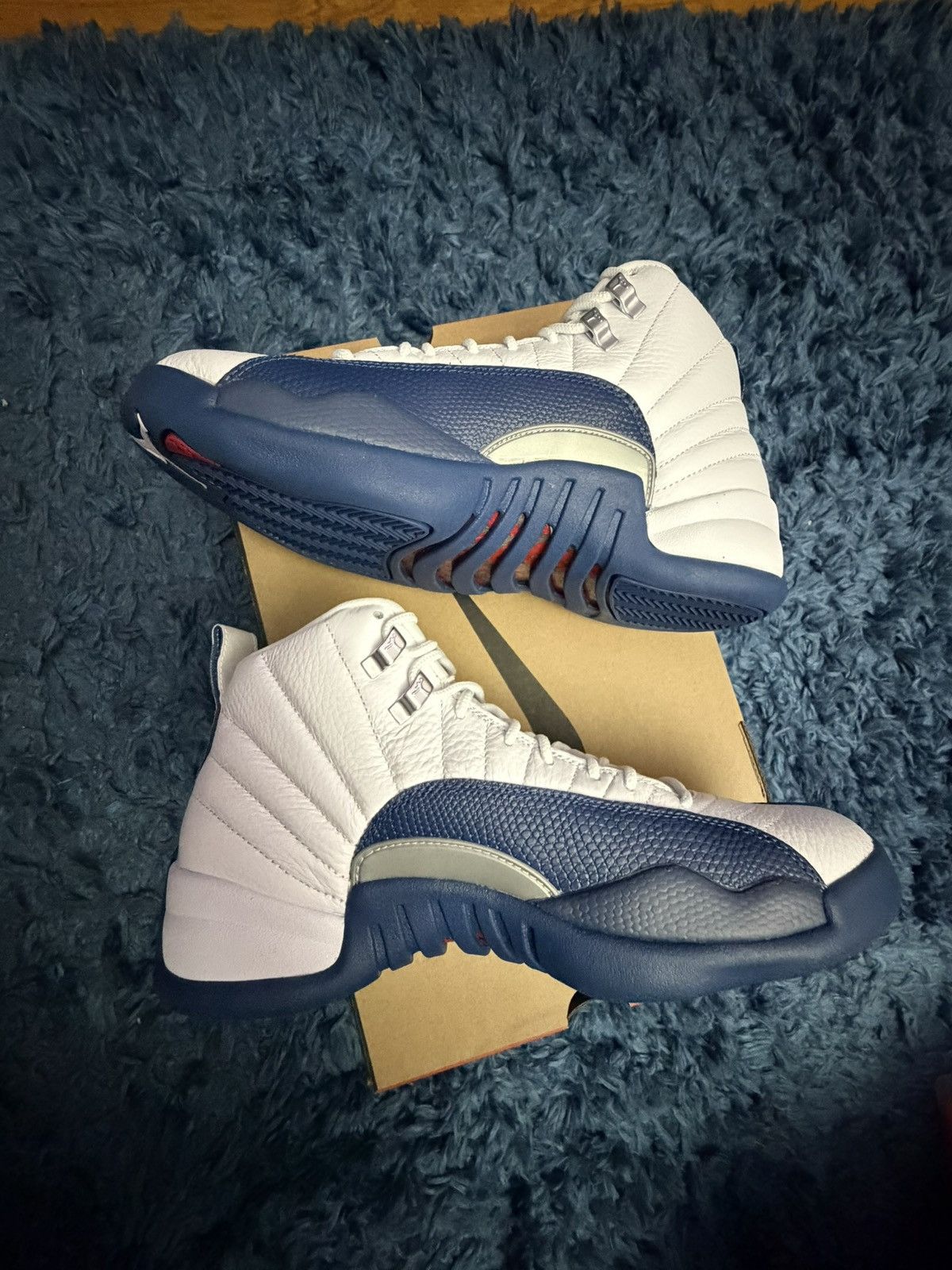 Nike Jordan 12 French Blue Size US 8 / EU 41 - 11 Thumbnail