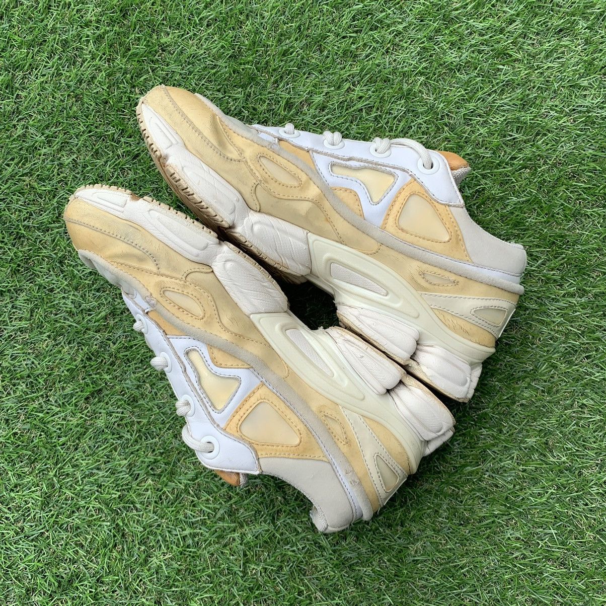 Adidas × Raf Simons Adidas Raf Simons Ozweego Bunny Cream Size US 8.5 / EU 41-42 - 6 Thumbnail
