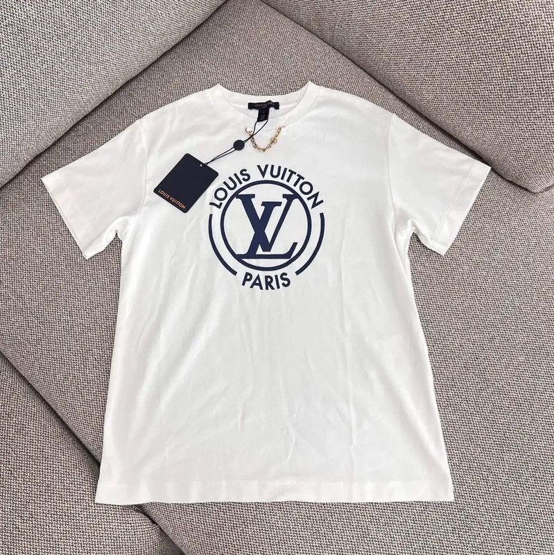 Louis Vuitton Louis Vuitton White T-Shirt for Women 0089 Size M / US 6-8 / IT 42-44 - 1 Thumbnail