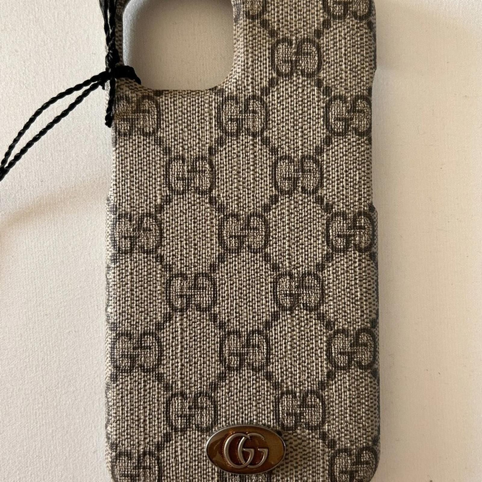 Gucci NWT Gucci GG Supreme PVC iPhone 14 Case Beige 753609 Size ONE SIZE - 1 Thumbnail