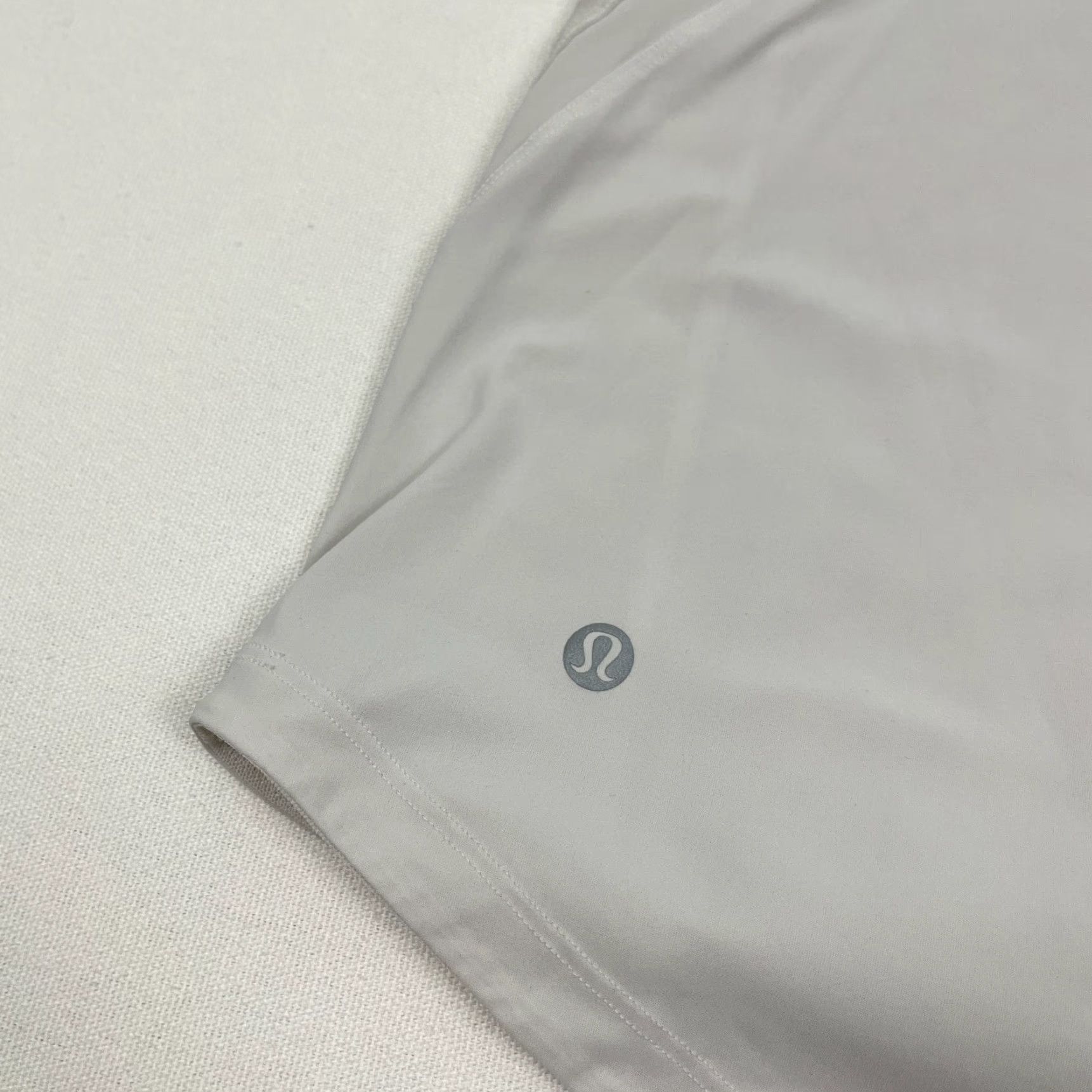 Lululemon Lululemon Sculpt Tank Top Womens 4/6 Gray Lightweight Active Running Gym Yoga Racerback Sleeveless Crew Neck Tank Top Size S / US 4 / IT 40 - 2 Thumbnail
