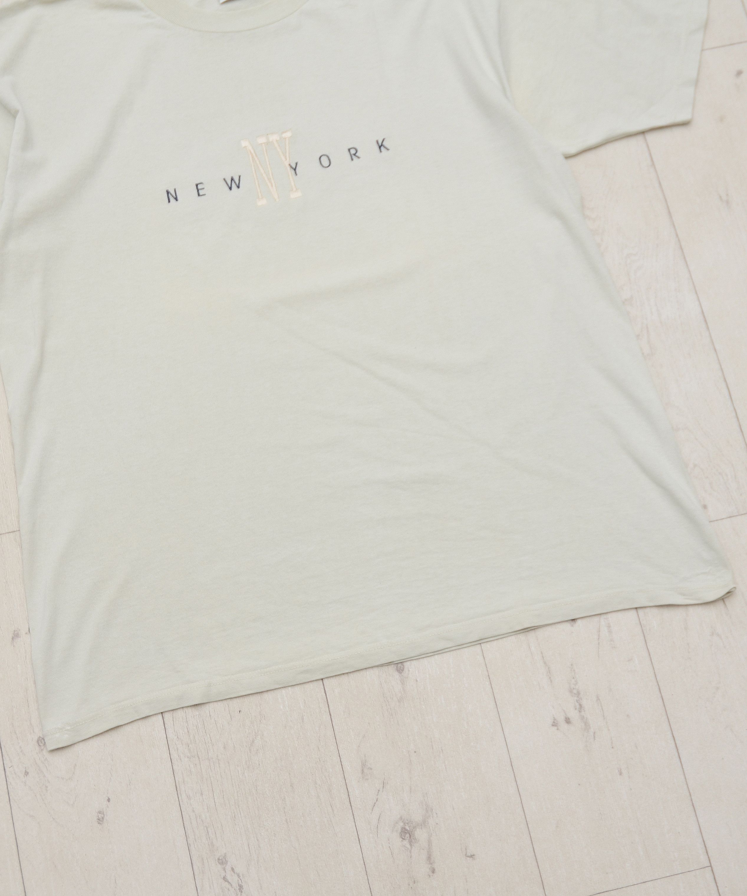 Vintage Vintage Y2K New York City Gildan T-Shirt sz XL Embroider Size US XL / EU 56 / 4 - 3 Thumbnail