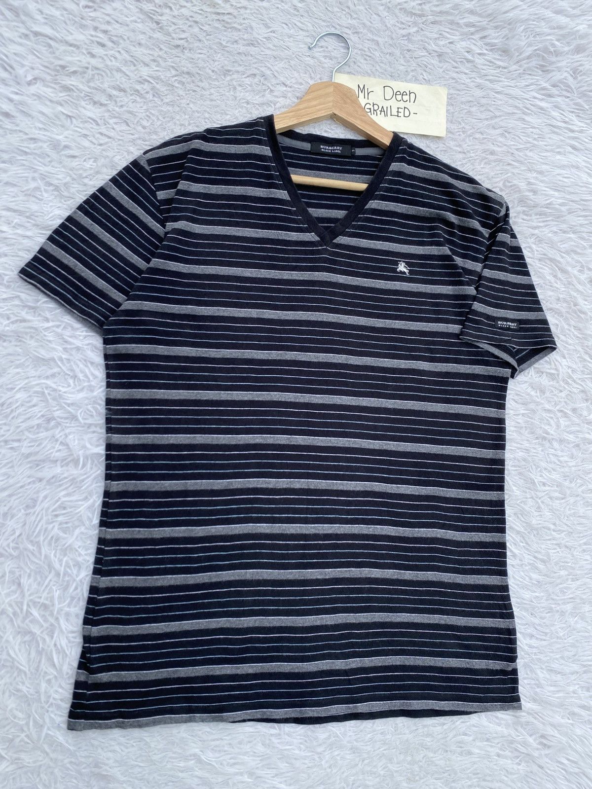 Burberry Rare Burberry Stripes V Neck Tshirt Size US M / EU 48-50 / 2 - 3 Thumbnail