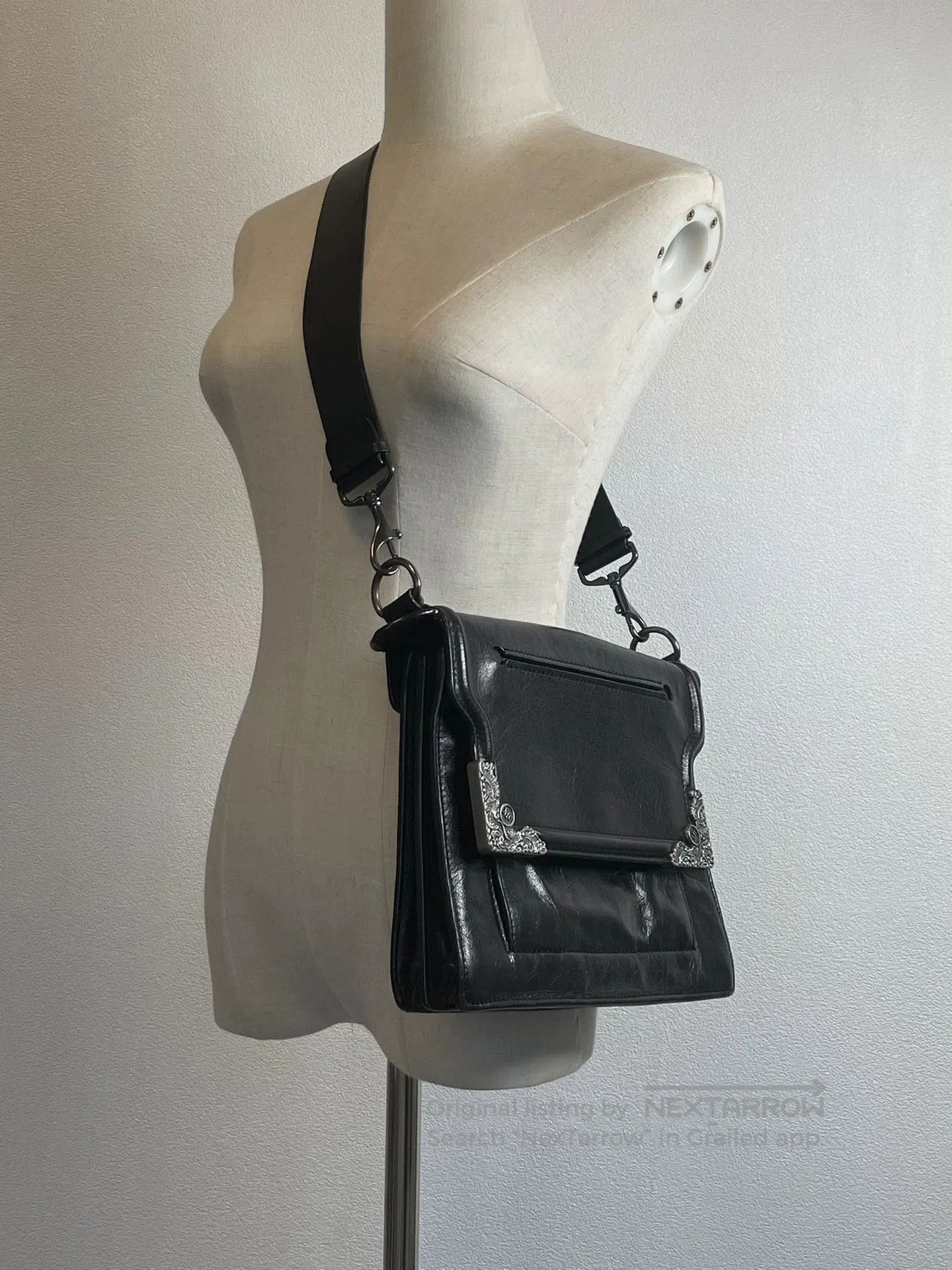 Alexander McQueen Alexander McQueen Baroque Design Envelope Bag. Size ONE SIZE - 1 Thumbnail