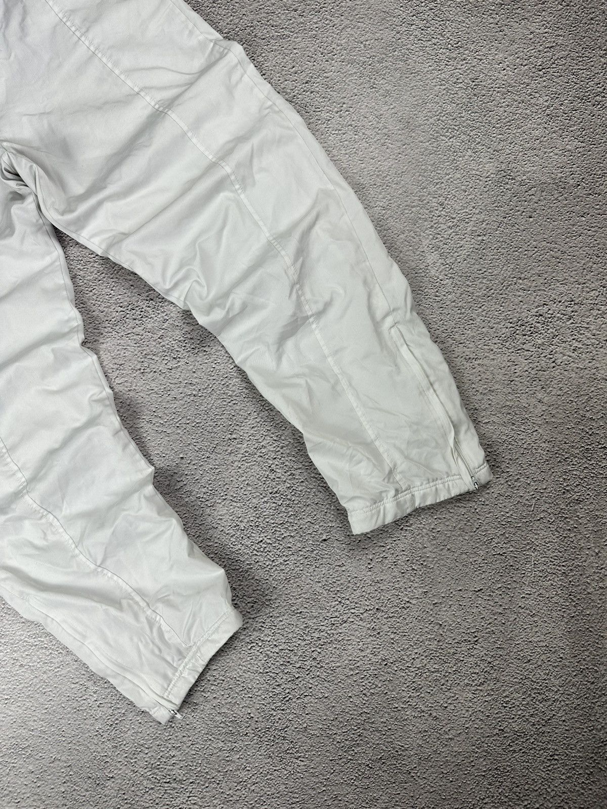 Nike Vintage Nike Trackpants Y2K Nylon Drill Baggy Style Size US 36 / EU 52 - 4 Thumbnail