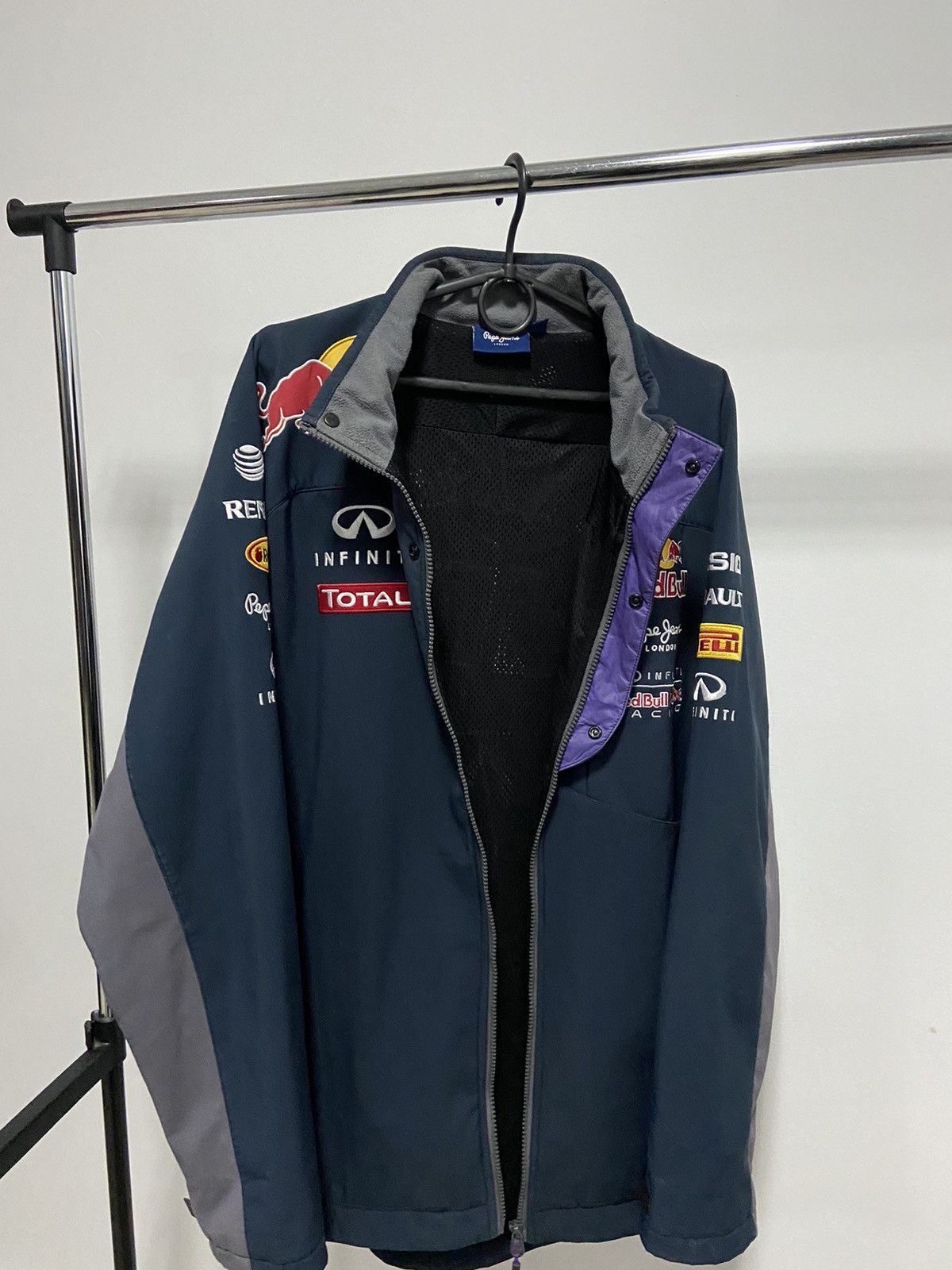 Red Bull × Vintage Red Bull Vintage Infiniti Jacket Sweatshirt Racing Big Logo Size US XXL / EU 58 / 5 - 5 Thumbnail