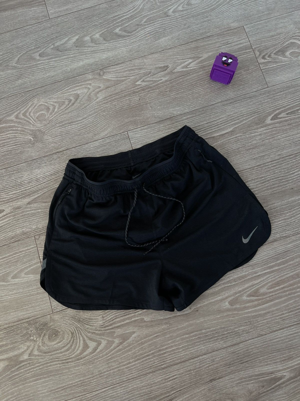Nike Nike Running Division Reflective Swoosh Dri-Fit ADV 4 Shorts Size US 32 / EU 48 - 4 Thumbnail