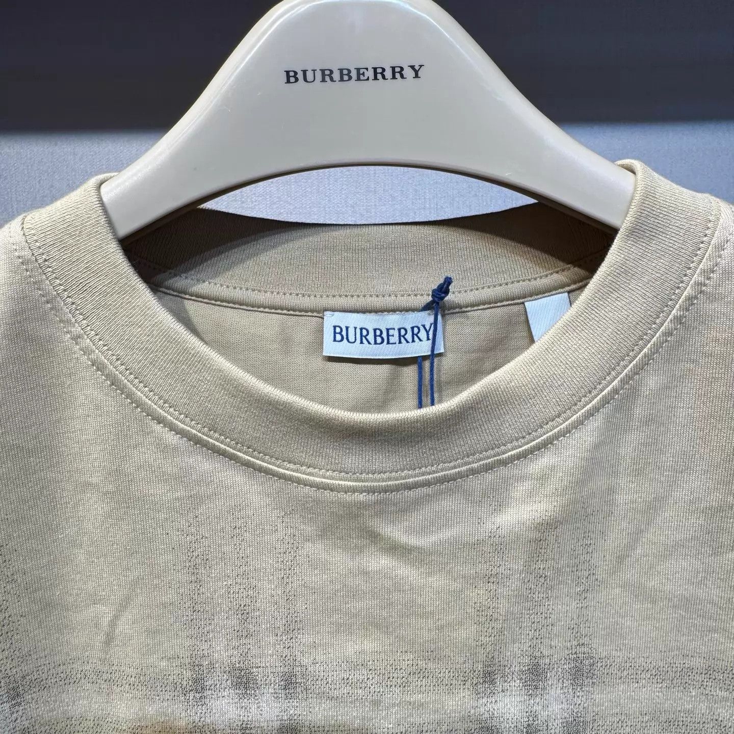 Burberry Burberry Check Gradient Short Sleeve Tee M New Size US M / EU 48-50 / 2 - 2 Thumbnail