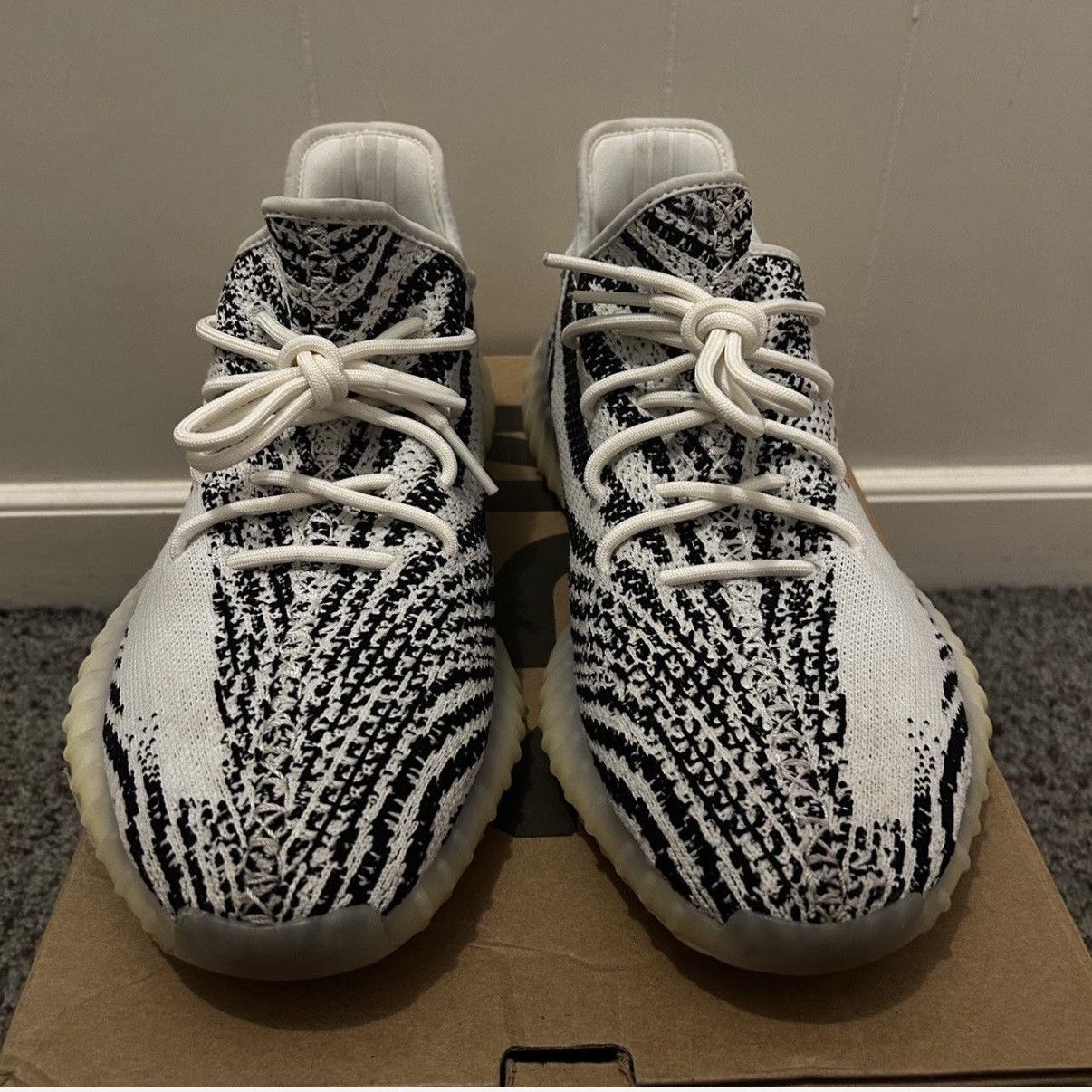 Yeezy Yeezy 350 V2 Zebra - Size 11.5 Size US 11.5 / EU 44-45 - 2 Thumbnail