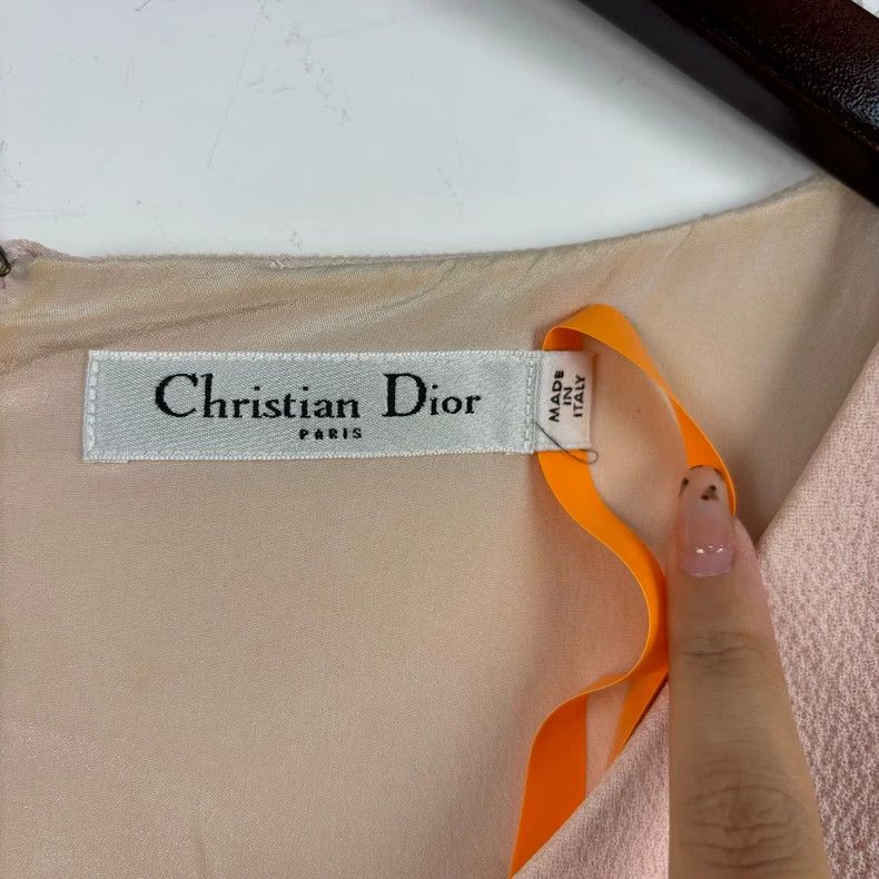 Dior Dior Classic light pink v-neck waist dress Size S / US 4 / IT 40 - 2 Thumbnail
