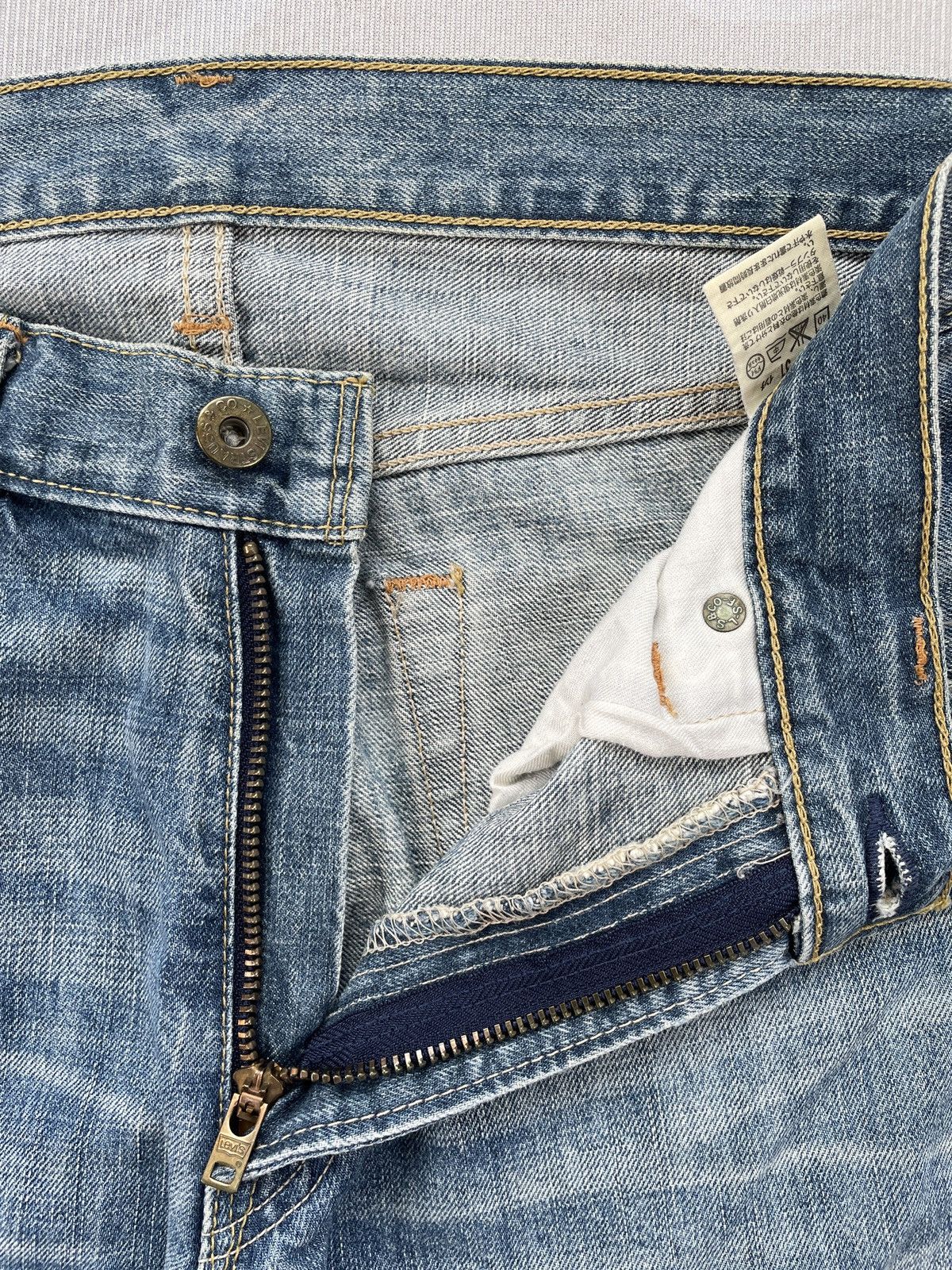 Levi's Vintage Levis 502 Japan Size US 30 / EU 46 - 8 Thumbnail