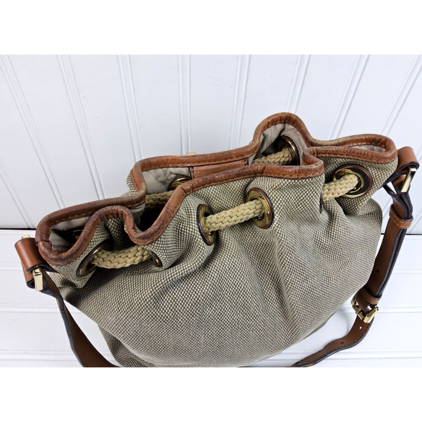 Michael Kors Michael Kors MK Drawstring Shoulder Handbag Purse Womens Canvas Leather Snap Bag Size ONE SIZE - 6 Thumbnail