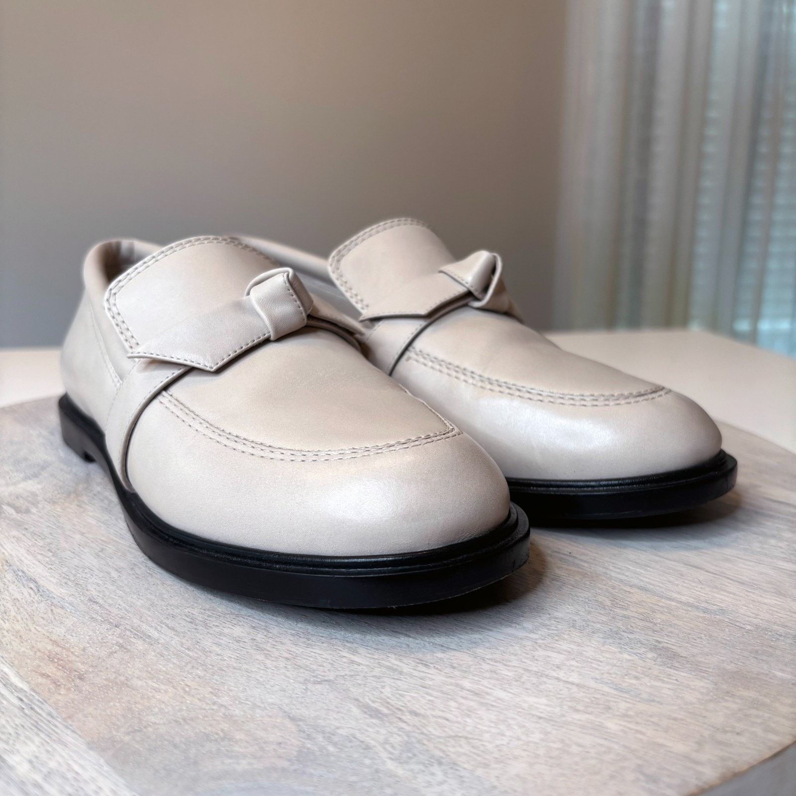 Alexandre Birman Alexandre Birman Clarita Leather Loafers Cream Flats US 7.5 Size US 7.5 / IT 37.5 - 4 Thumbnail