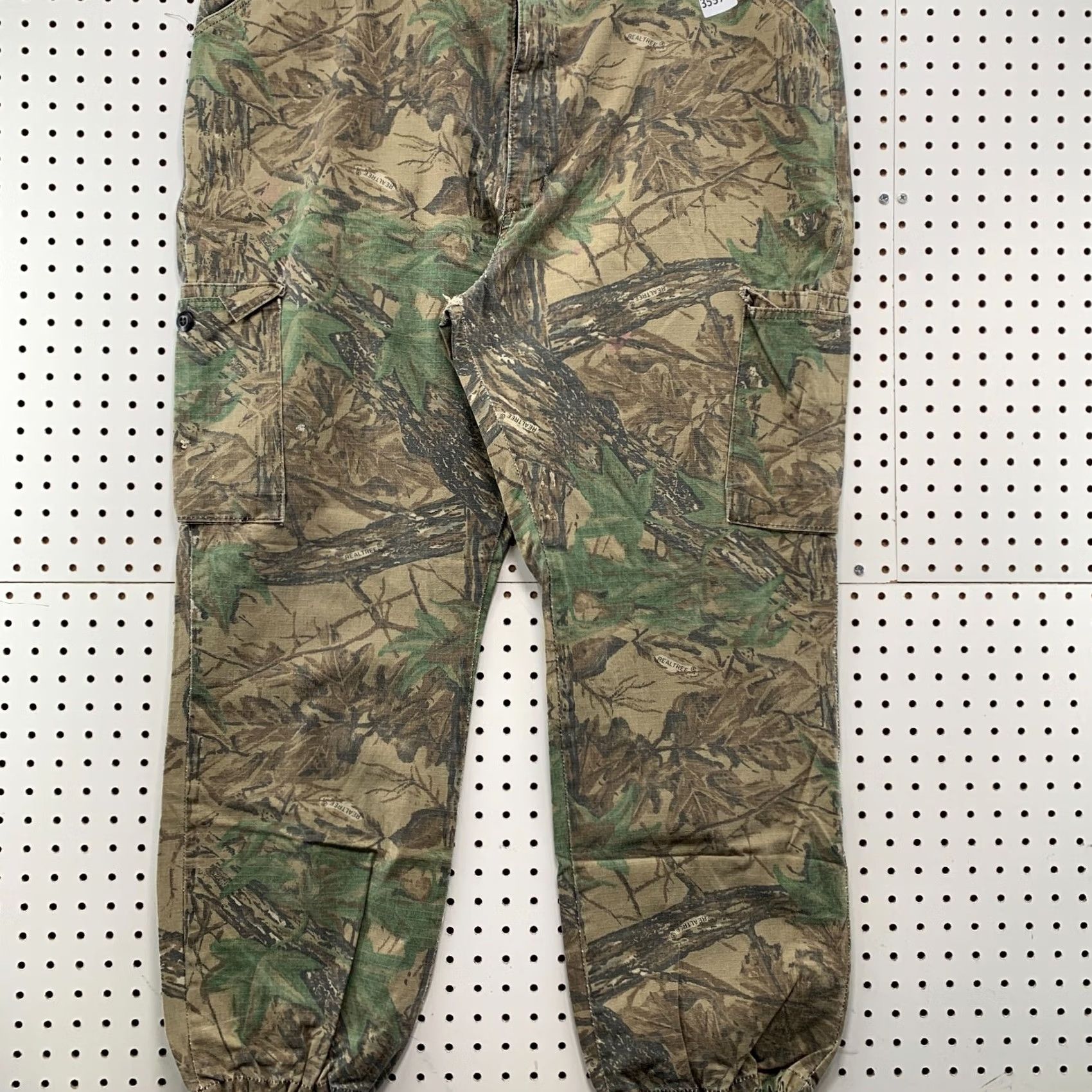 AMO VINTAGE Camo Hunting Pants Size 2XL 42x30 Brown Tree Made USA Pants Men 2XL Camouflage Cargo Relaxed Straight Inseam 30 USA Brown Camouflage 42x30 Size US 39 - 3 Thumbnail
