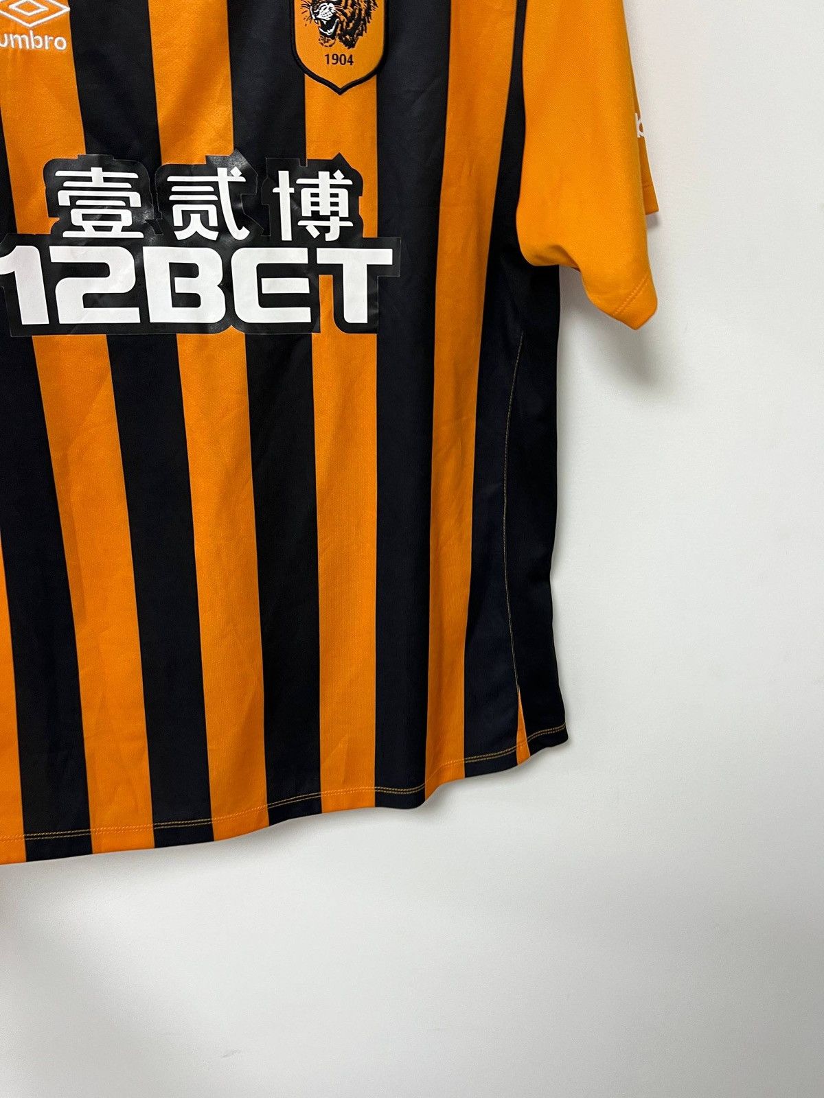Umbro Vintage Hull City 2014/2015 Soccer Football Shirt Umbro XL Size US XL / EU 56 / 4 - 10 Thumbnail