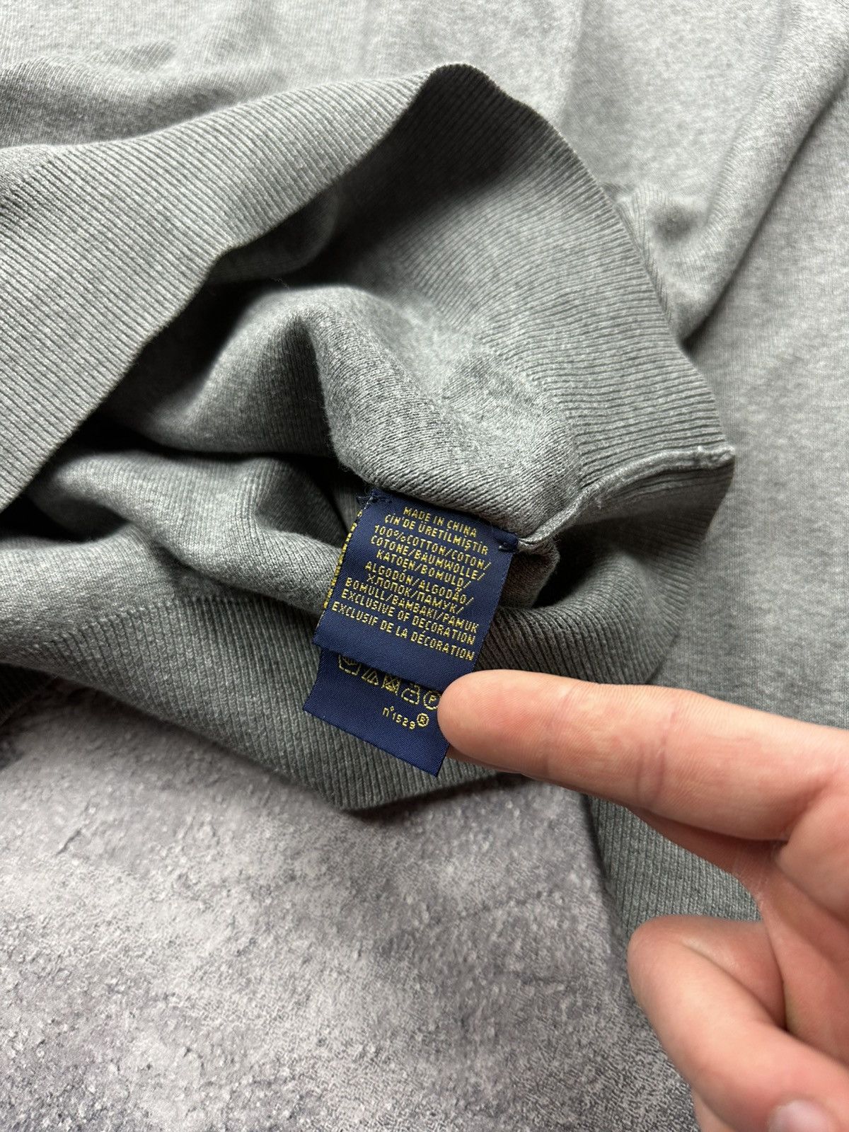 Polo Ralph Lauren Vintage Polo Ralph Lauren Grey V-Neck Sweater Jumper Pony Size US L / EU 52-54 / 3 - 8 Thumbnail