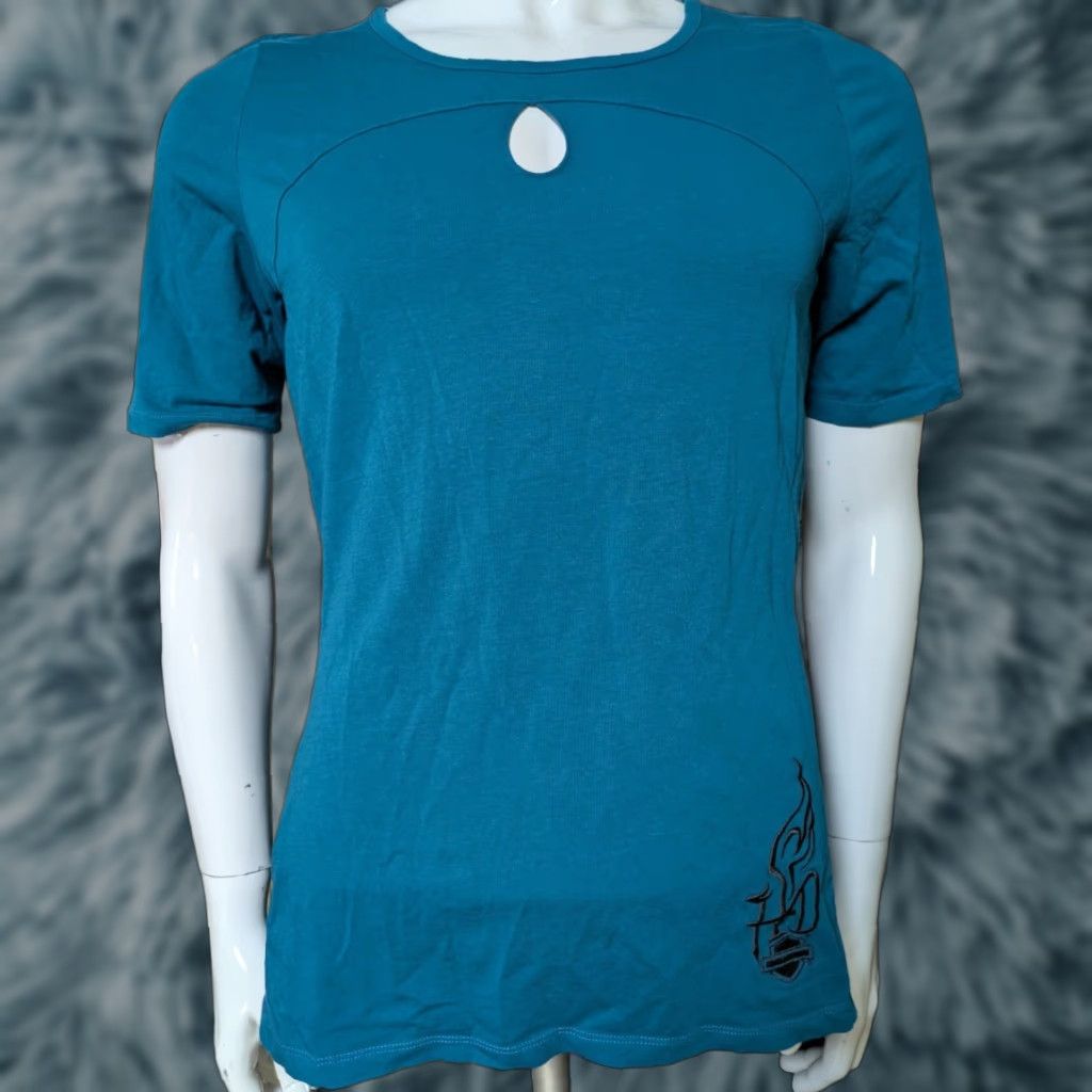 Harley Davidson Womens Harley-Davidson T-Shirt 2XL Embroidered Pigeon Forge TN Blue Cotton Blend Short Sleeve Round Neck Casual Womens/HBT? Size XXL / US 16-18 / IT 52-54 - 1 Thumbnail