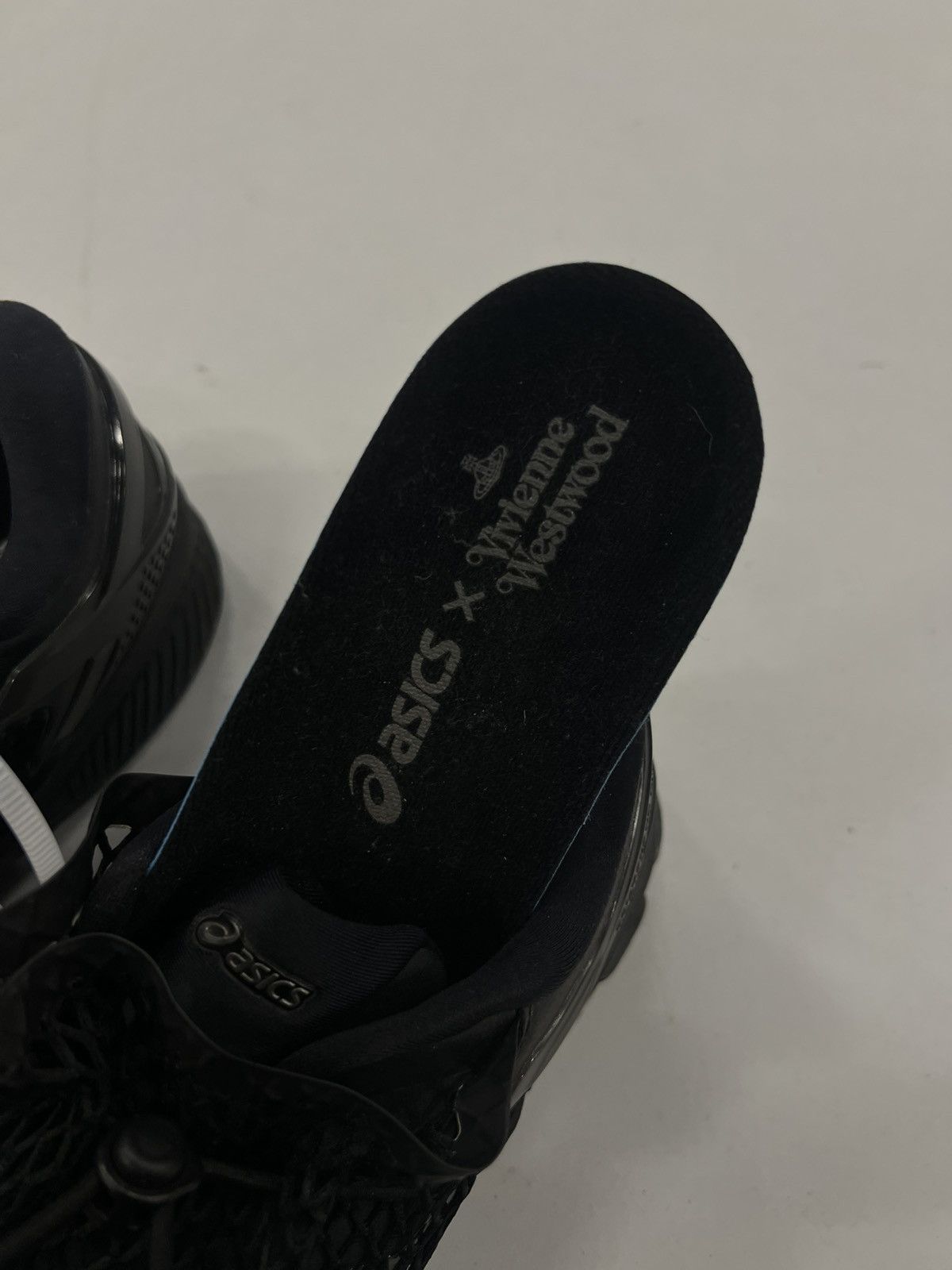Asics × Vivienne Westwood ASICS x Vivienne Westwood Gel Kayano 26 Size US 7 / EU 40 - 5 Thumbnail