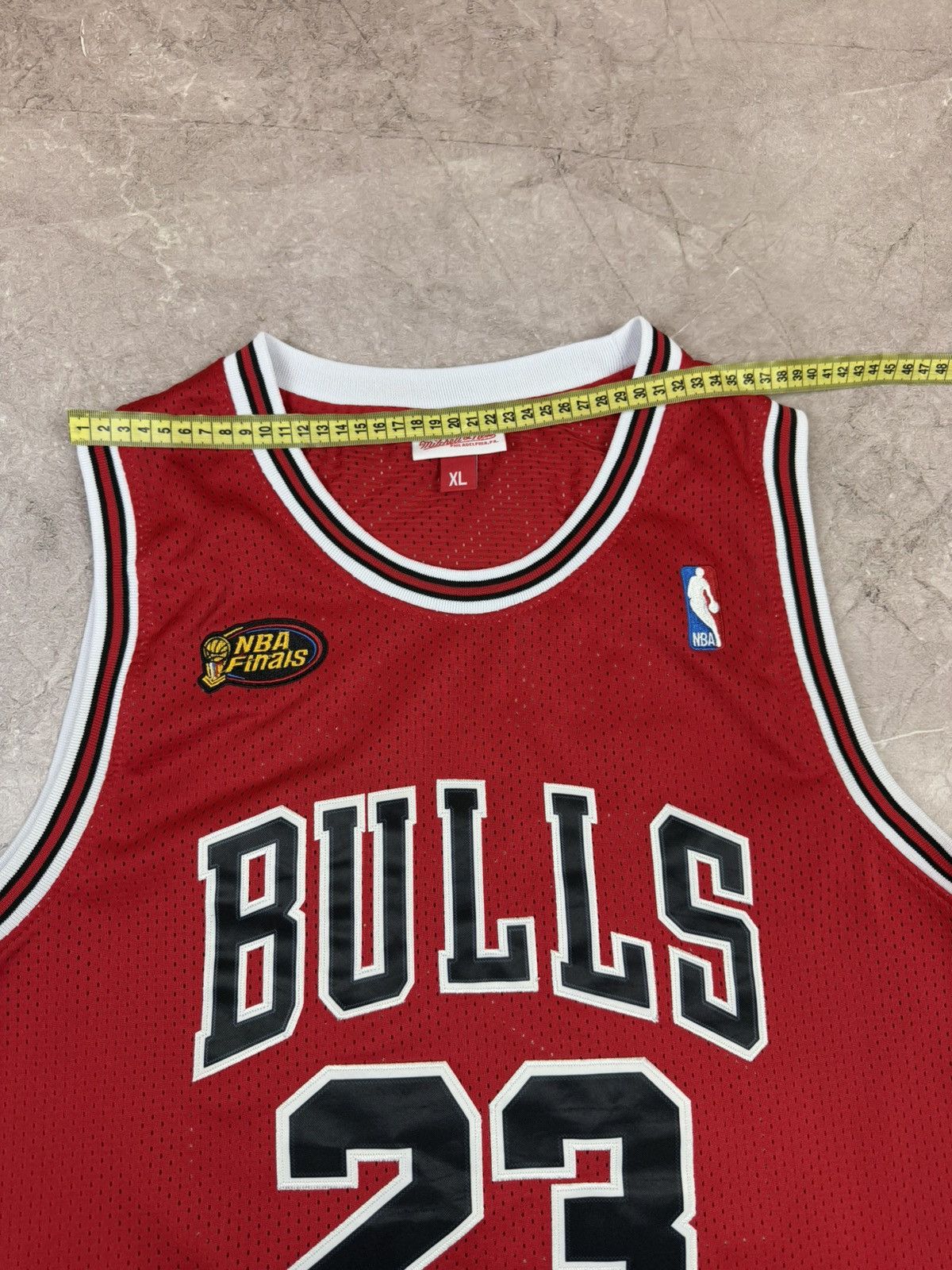 Mitchell & Ness Mitchell & Ness NBA Rep Jersey Bulls '97-'98 Michael Jordan Size US XL / EU 56 / 4 - 9 Thumbnail