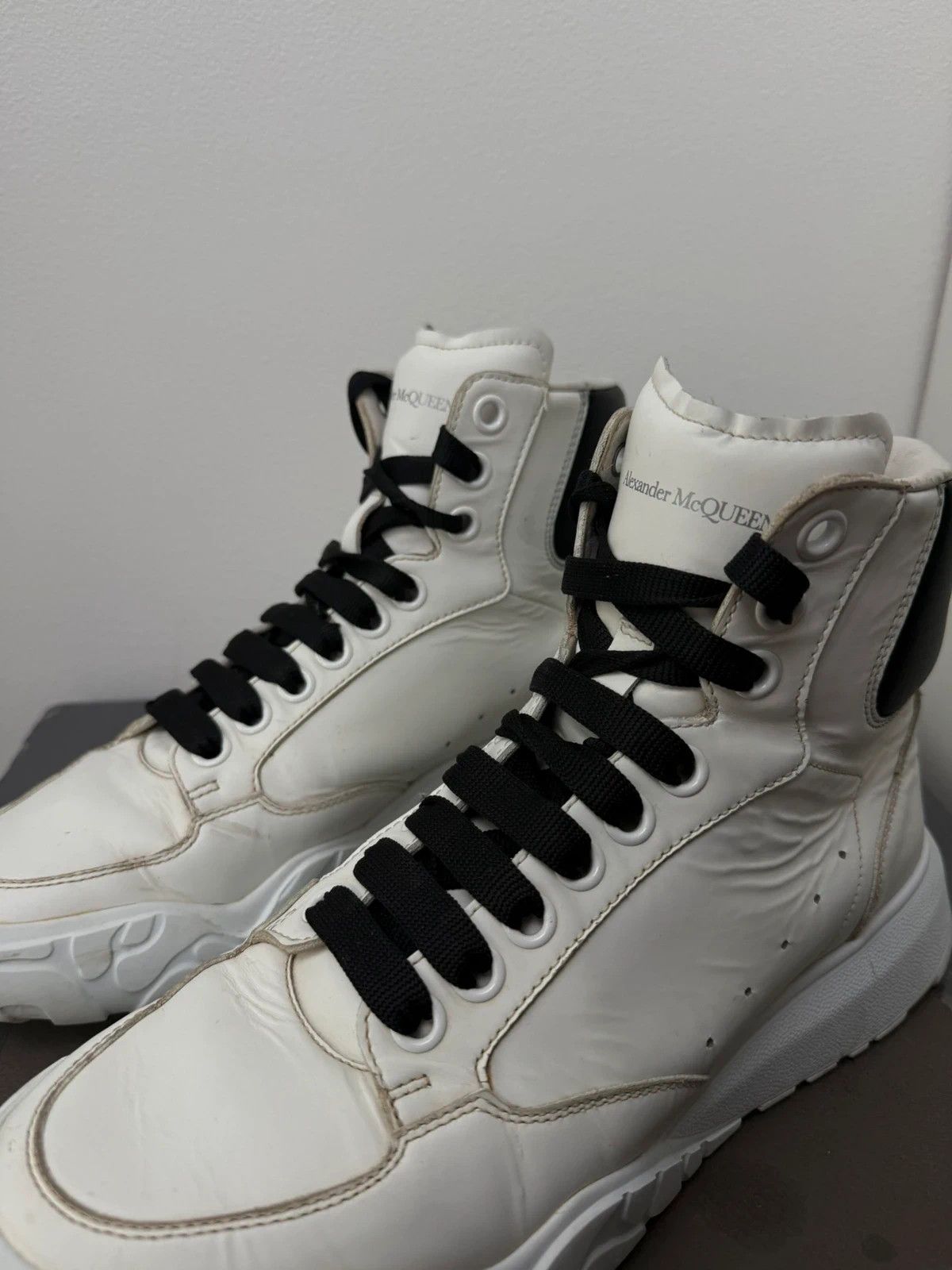Alexander McQueen Alexander McQueen shoes sneakers luxury old money Size US 7 / EU 40 - 8 Thumbnail