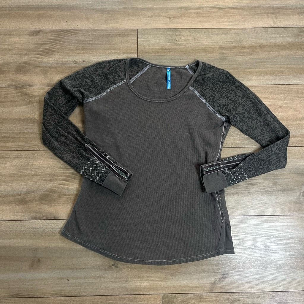 Kuhl Kuhl Grey Athletic Longsleeve Tshirt Women Medium Bin J-30 Size M / US 6-8 / IT 42-44 - 1 Thumbnail