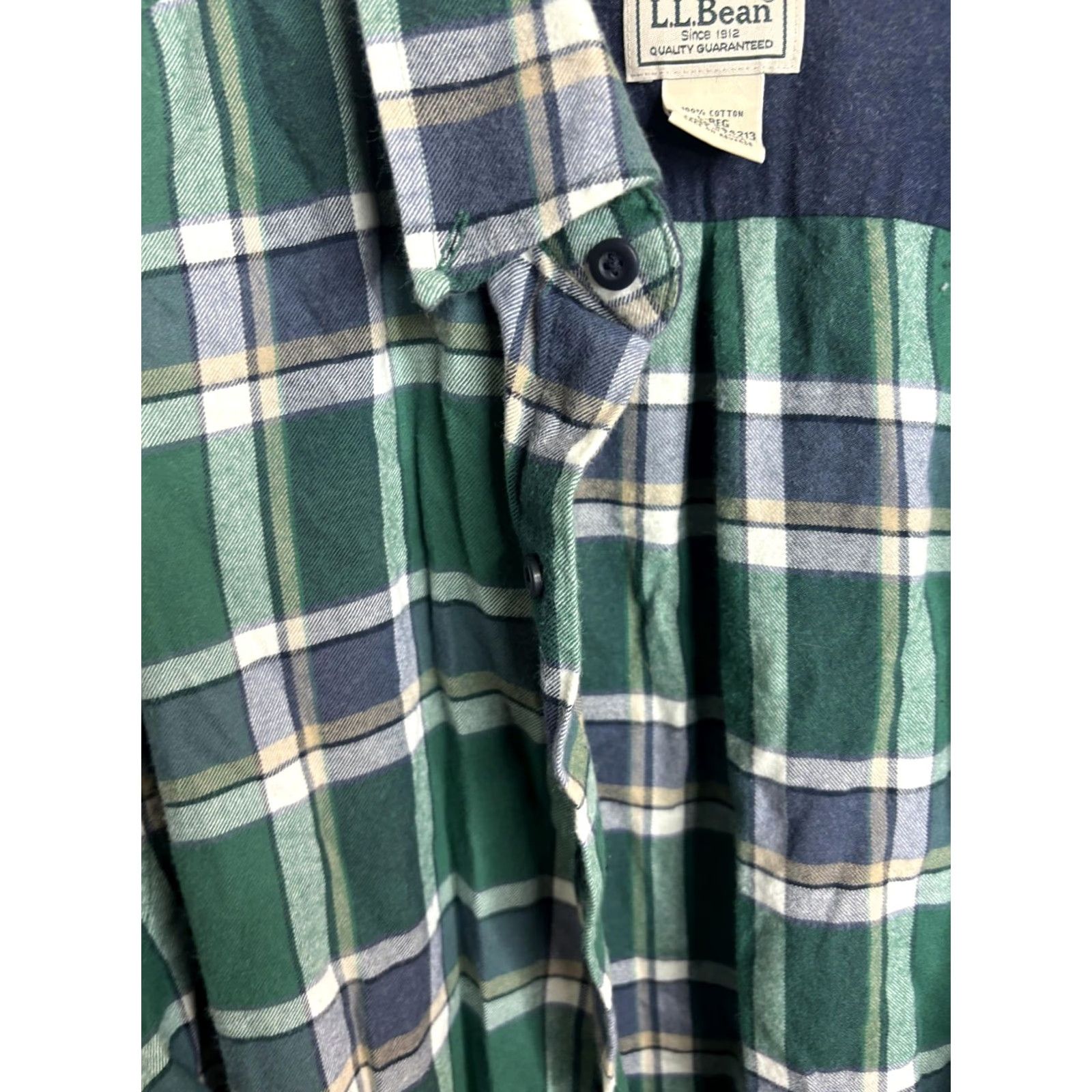 Vintage L.L.Bean Shirt Mens L Green Plaid Flannel Cotton Button Up Slim Fit with Pockets Size US L / EU 52-54 / 3 - 3 Thumbnail