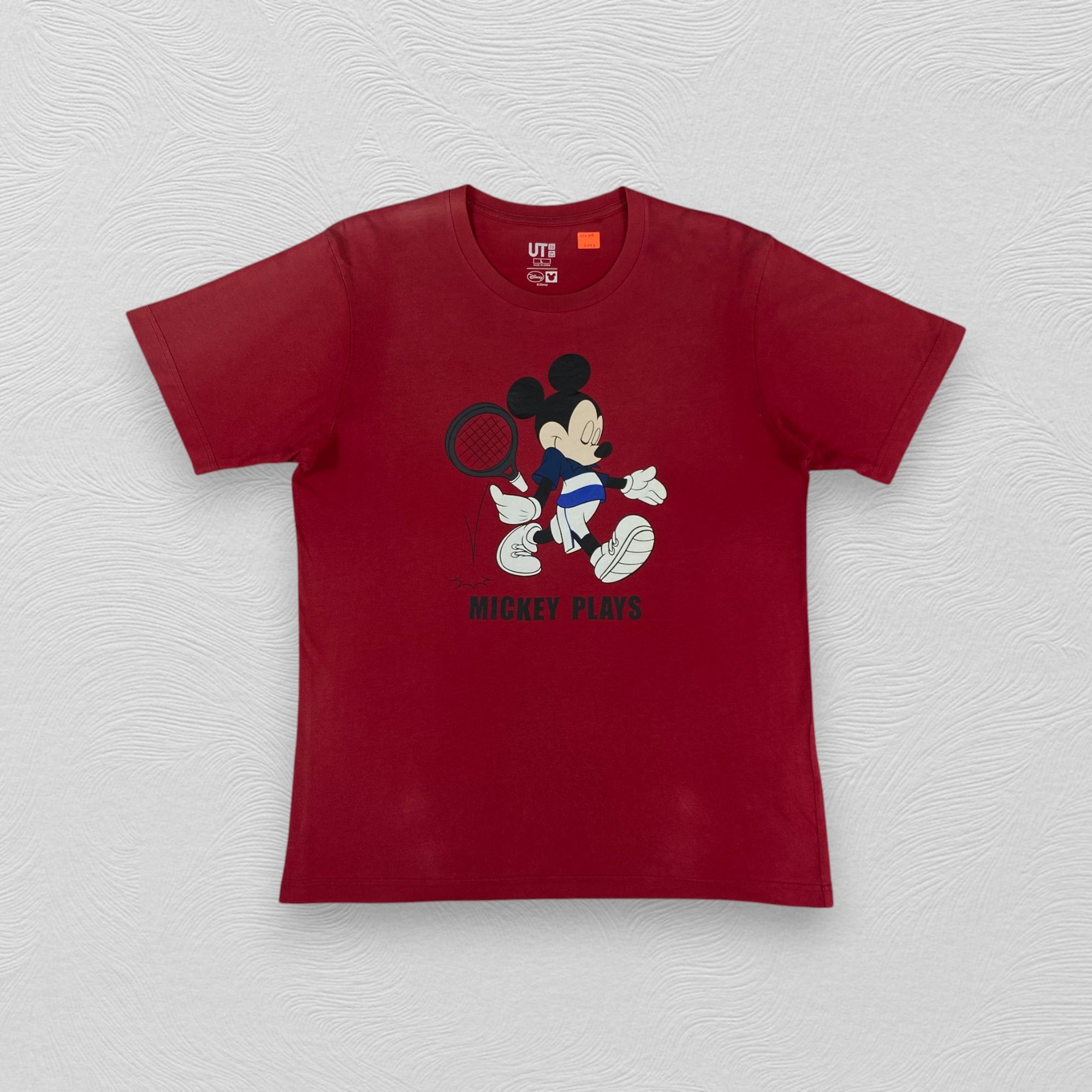 Disney Disney x UNIQLO “Mickey Plays” Medium T-Shirt - L097 Size US M / EU 48-50 / 2 - 1 Thumbnail