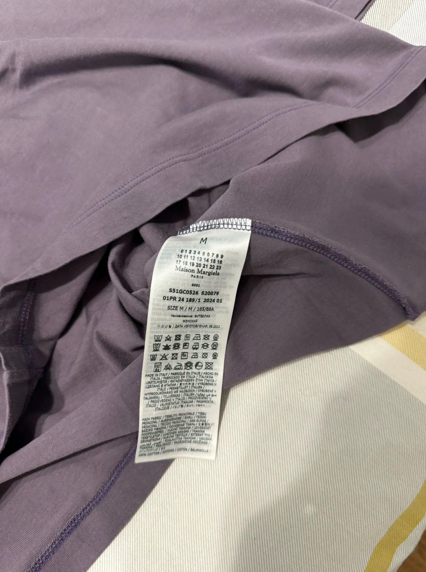 Maison Margiela Maison Margiela short sleeve purple reverse logo T-shirt Size US M / EU 48-50 / 2 - 5 Thumbnail