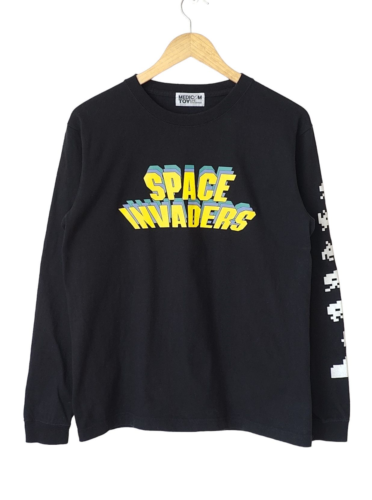 Japanese Brand Medicom Toy Space Invaders RARE Taito Official Longsleeve Size US S / EU 44-46 / 1 - 1 Thumbnail