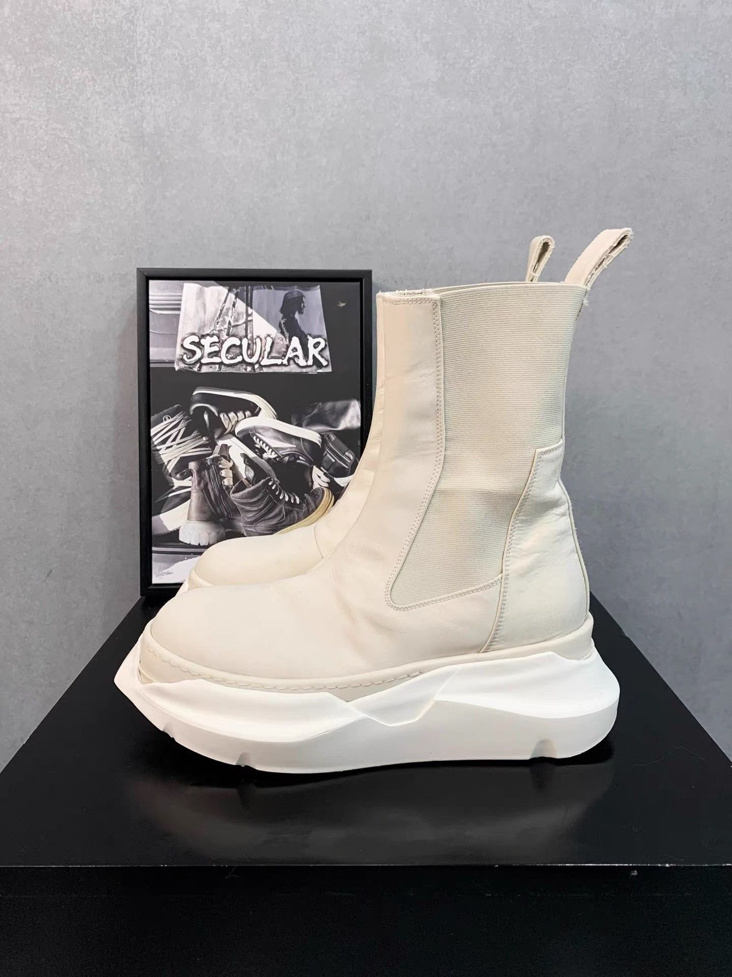 Rick Owens Rick Owens Beatle Mega Tractor Chelsea Boot K34 Size US 6 / EU 39 - 3 Thumbnail