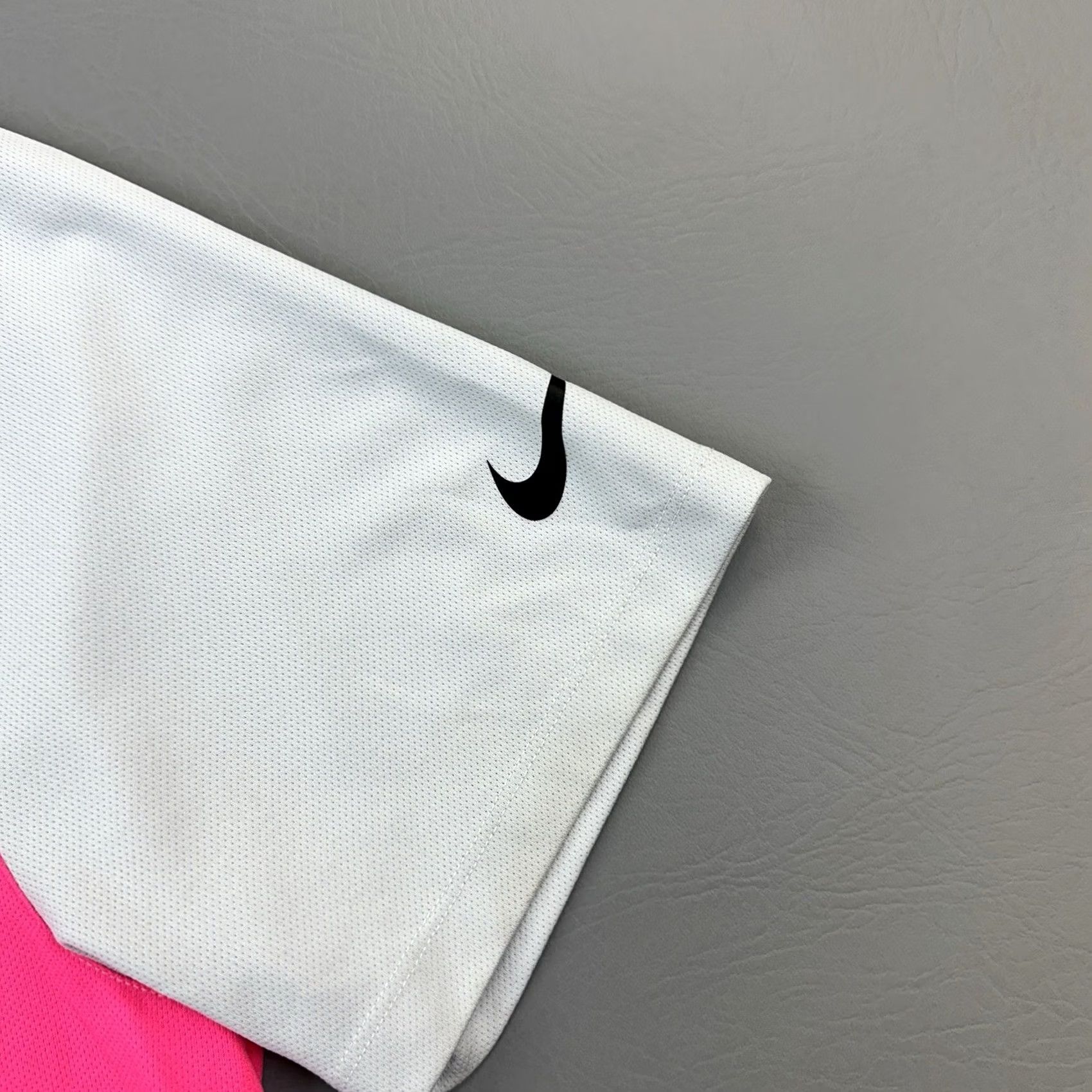 Nike Nike Golf Shirt Mens Large Gray Pink Breathe Colorblock Polo DriFit Standard Fit Size US L / EU 52-54 / 3 - 4 Thumbnail