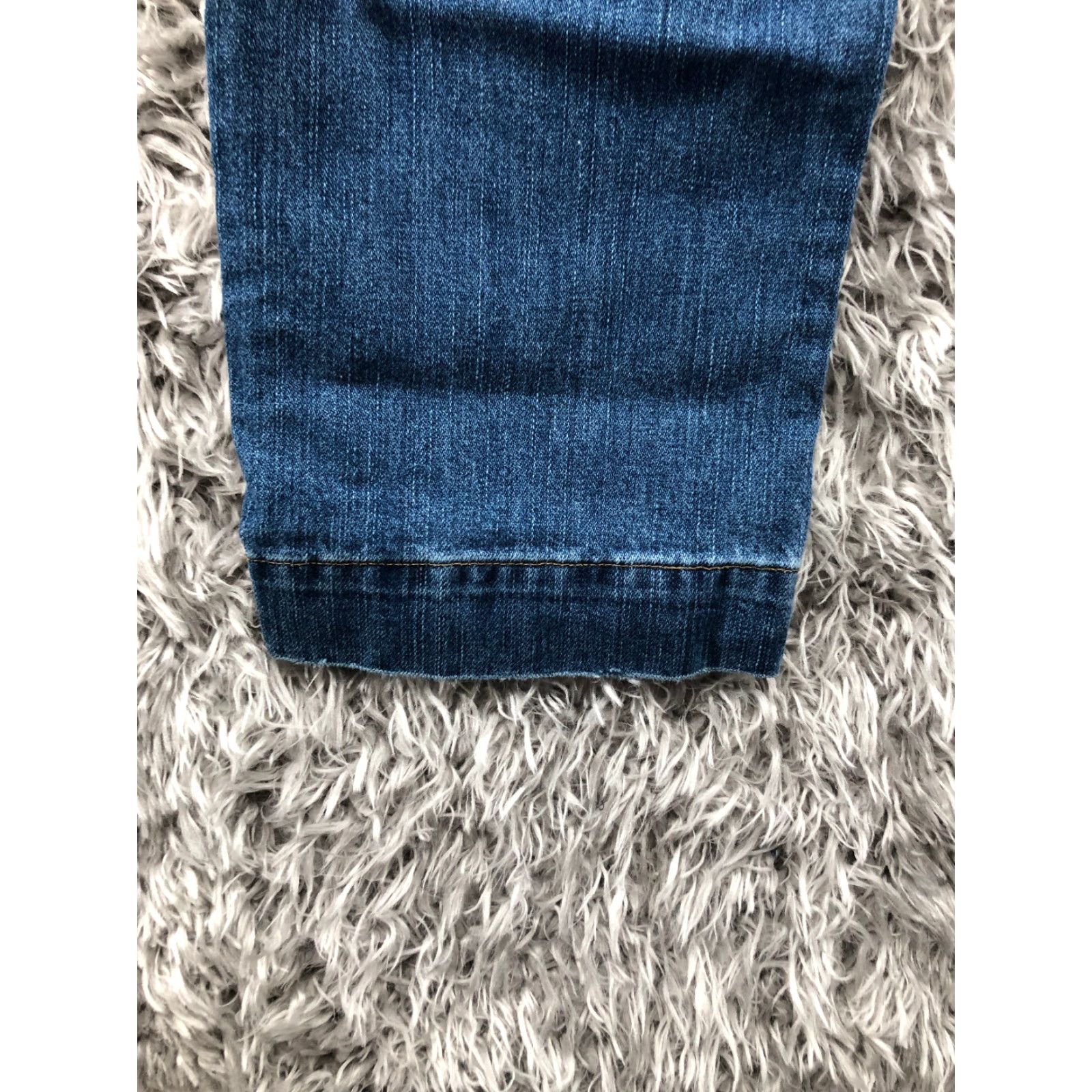 Eddie Bauer Eddie Bauer Jeans Size 10 Womens Mid Rise Dark Wash Blue Denim Capri Shirt? Size 32" / US 10 / IT 46 - 7 Thumbnail