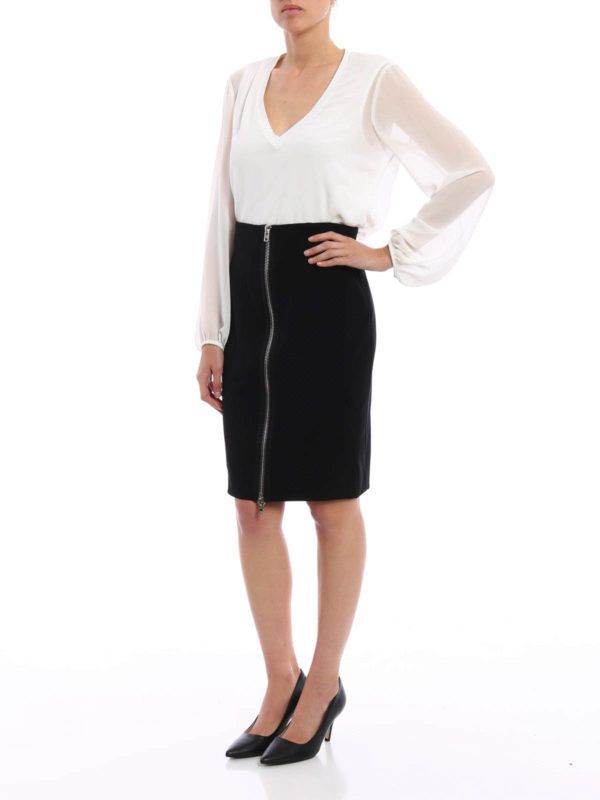 Givenchy o1y0925 Mini Skirt in Black Size 30" / US 8 / IT 44 - 2 Thumbnail