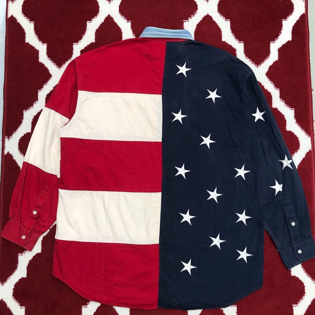 Tommy Hilfiger Vintage Tommy Hilfiger pattern American flag Size US L / EU 52-54 / 3 - 2 Thumbnail