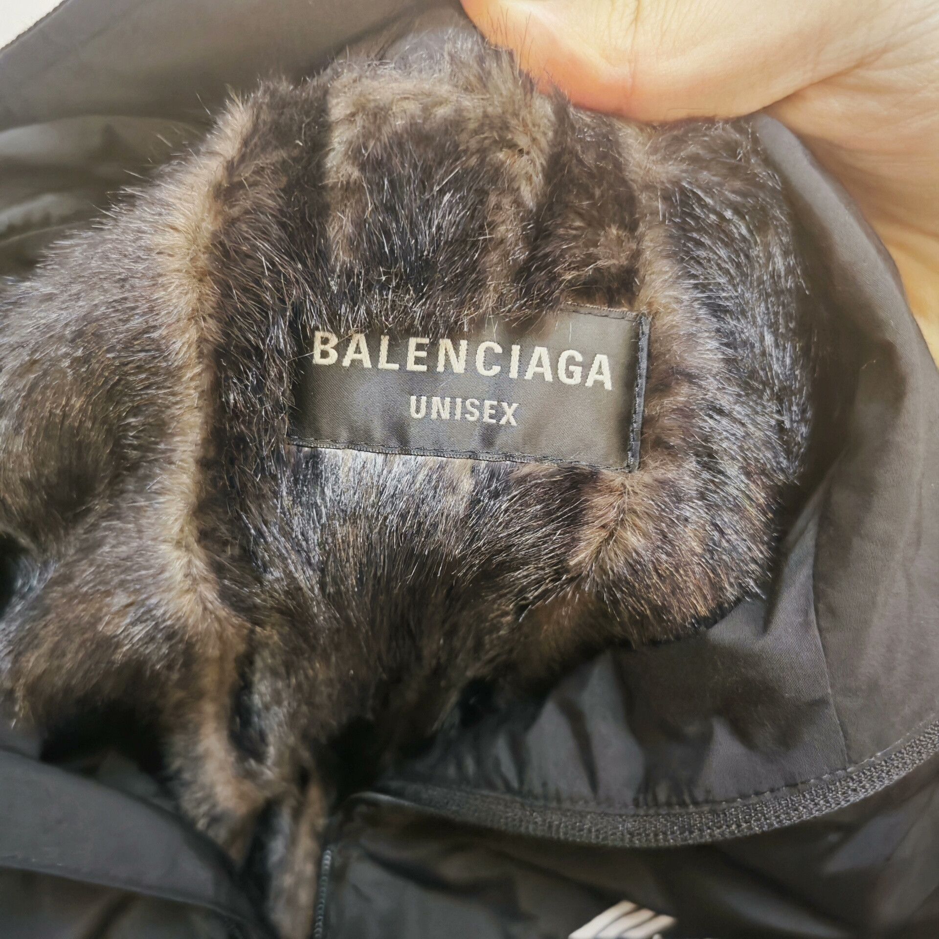 Balenciaga Balenciaga black logo windbreaker jacket Size US S / EU 44-46 / 1 - 3 Thumbnail