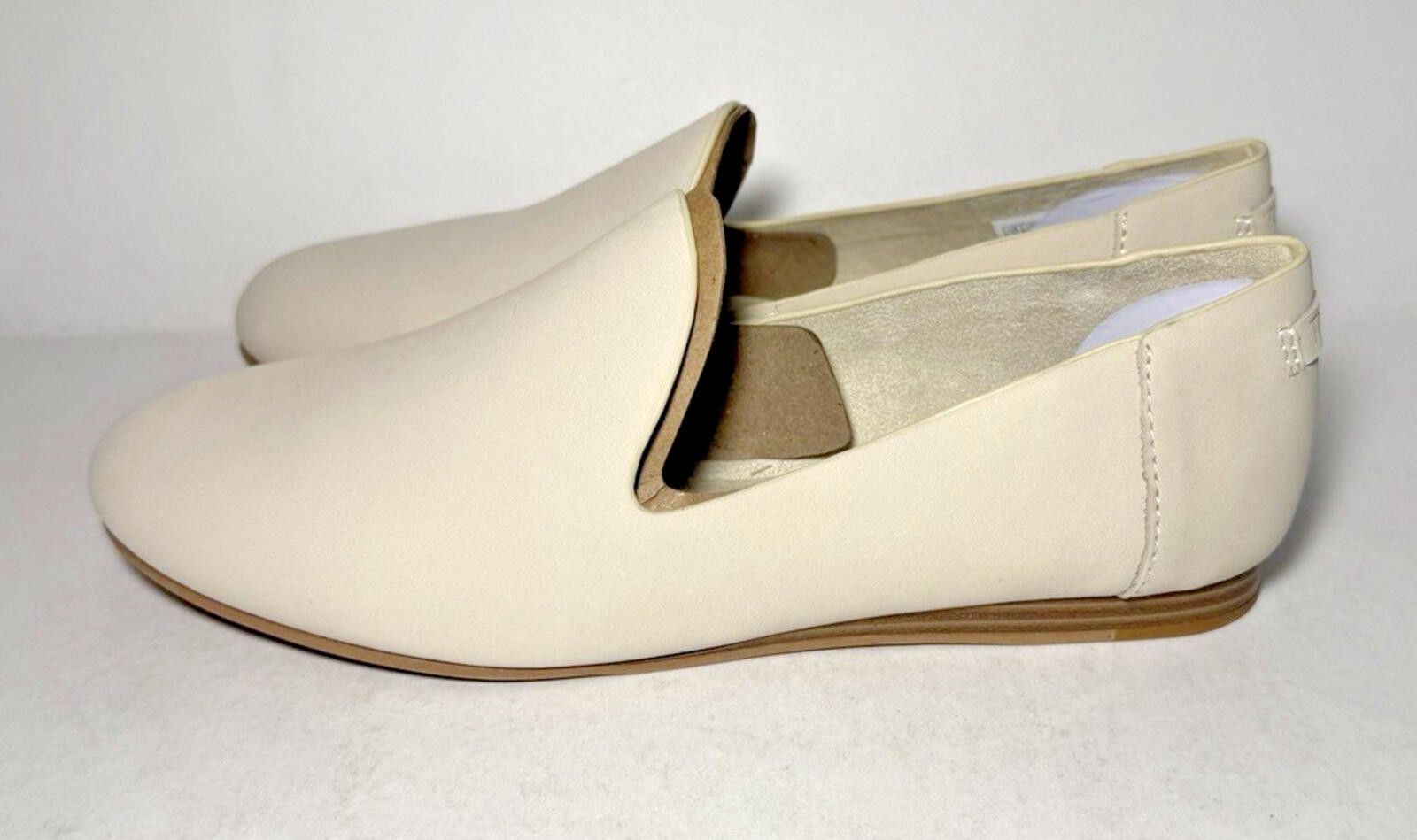 Toms TOMS Darcy Fog Beige Leather Slip on Loafers 0/5 inch heel Size US 7 / IT 37 - 1 Thumbnail