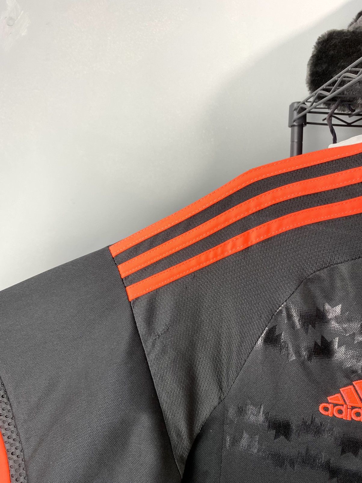 Adidas Vintage Adidas Manchester United Soccer Jersey Tee Size US XL / EU 56 / 4 - 4 Thumbnail