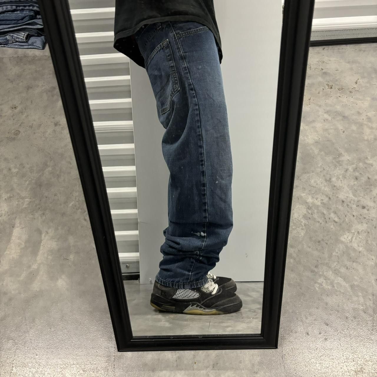 Levi's × Vintage Crazy Vintage Y2K/2000s Grunge Levi’s Dark Wash Essential Denim Jeans! Size US 32 / EU 48 - 2 Thumbnail