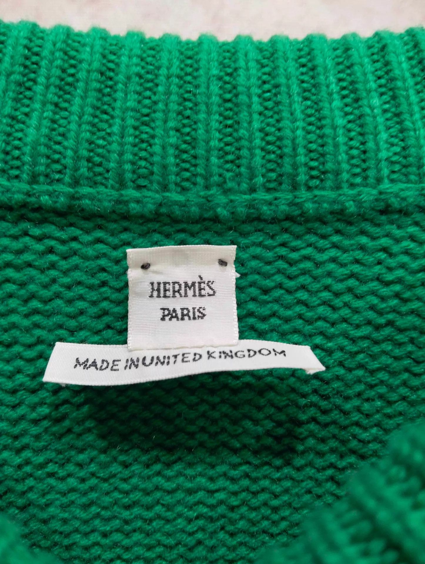 Hermes Hermes Green V-neck Cashmere Pullover 34 95 New Size XS / US 0-2 / IT 36-38 - 4 Thumbnail