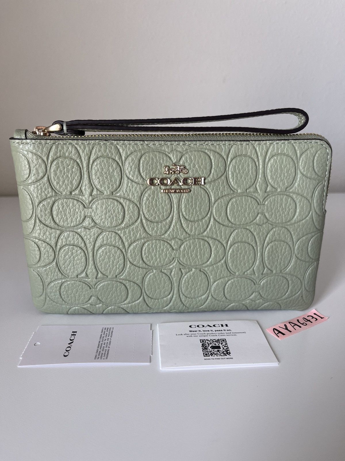 Coach Coach large wristlet Size ONE SIZE - 1 Thumbnail