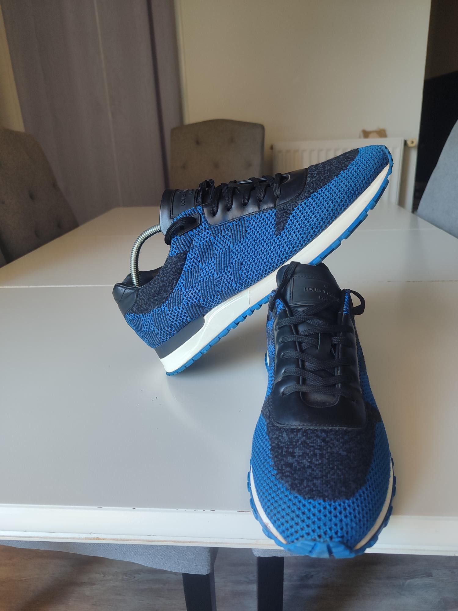 Louis Vuitton BASKETS LOUIS VUITTON RUNNER ACTIVE Size US 10 / EU 43 - 6 Thumbnail