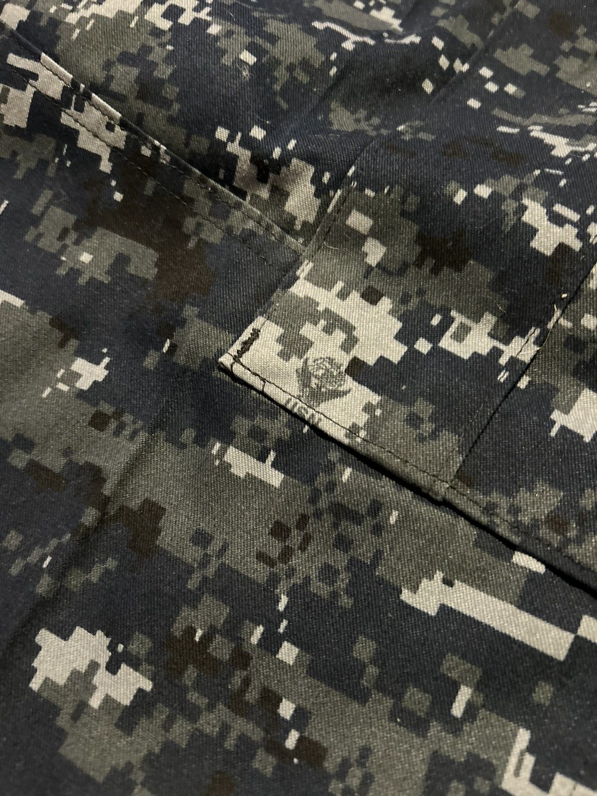Carhartt US Navy camo pants Size US 31 - 3 Thumbnail