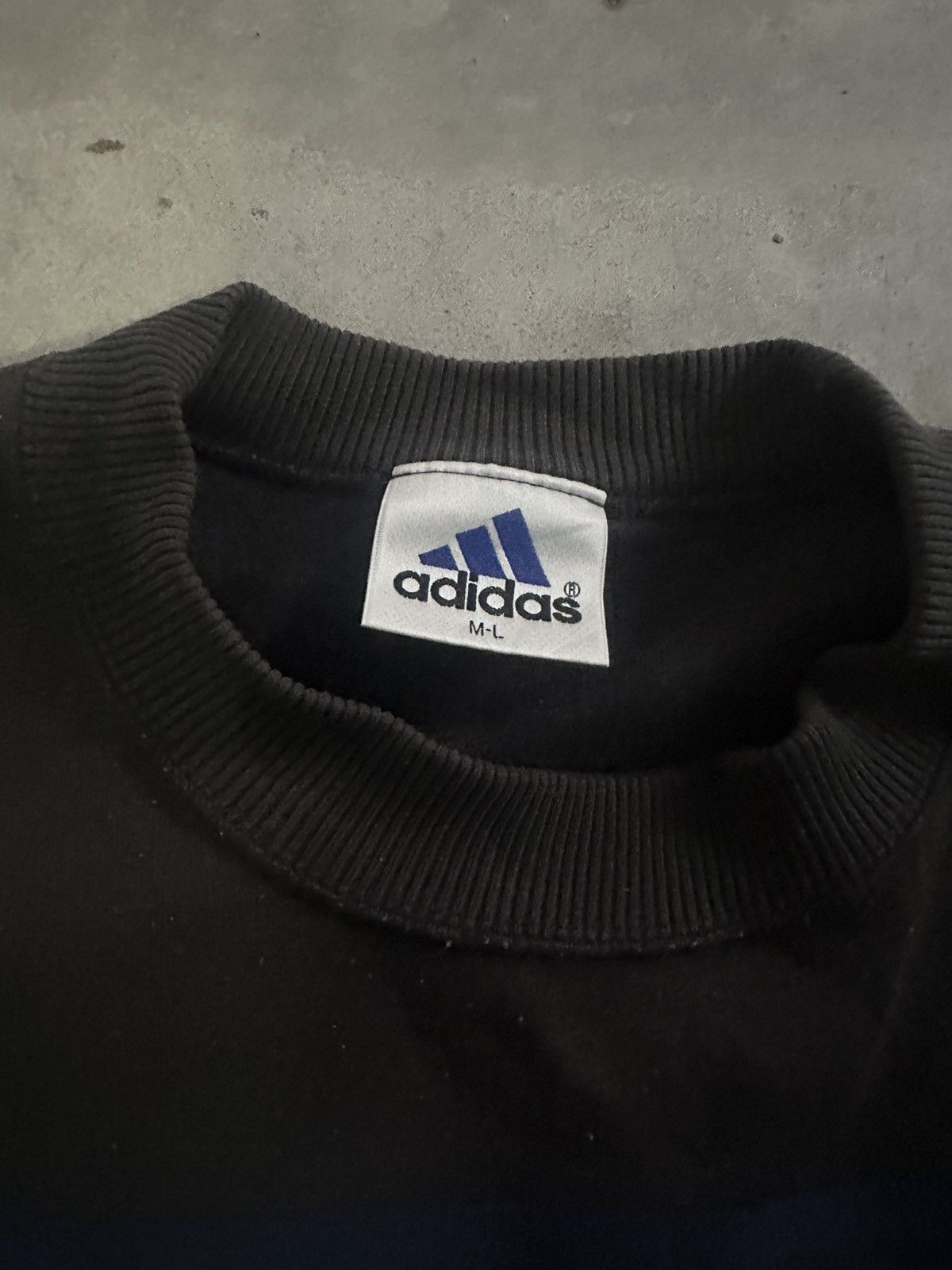 Vintage Adidas Vintage Crewneck Size US L / EU 52-54 / 3 - 4 Thumbnail