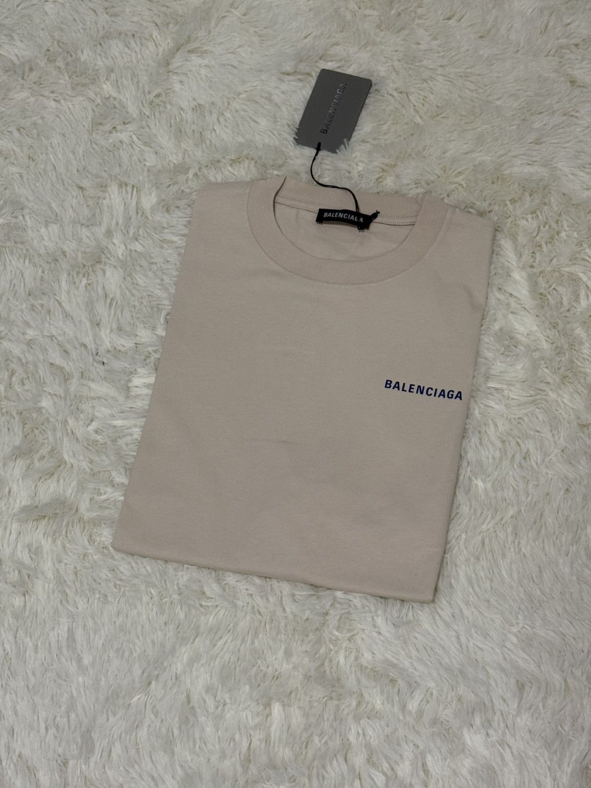 Balenciaga Balenciage beige t shirt Size US L / EU 52-54 / 3 - 1 Thumbnail