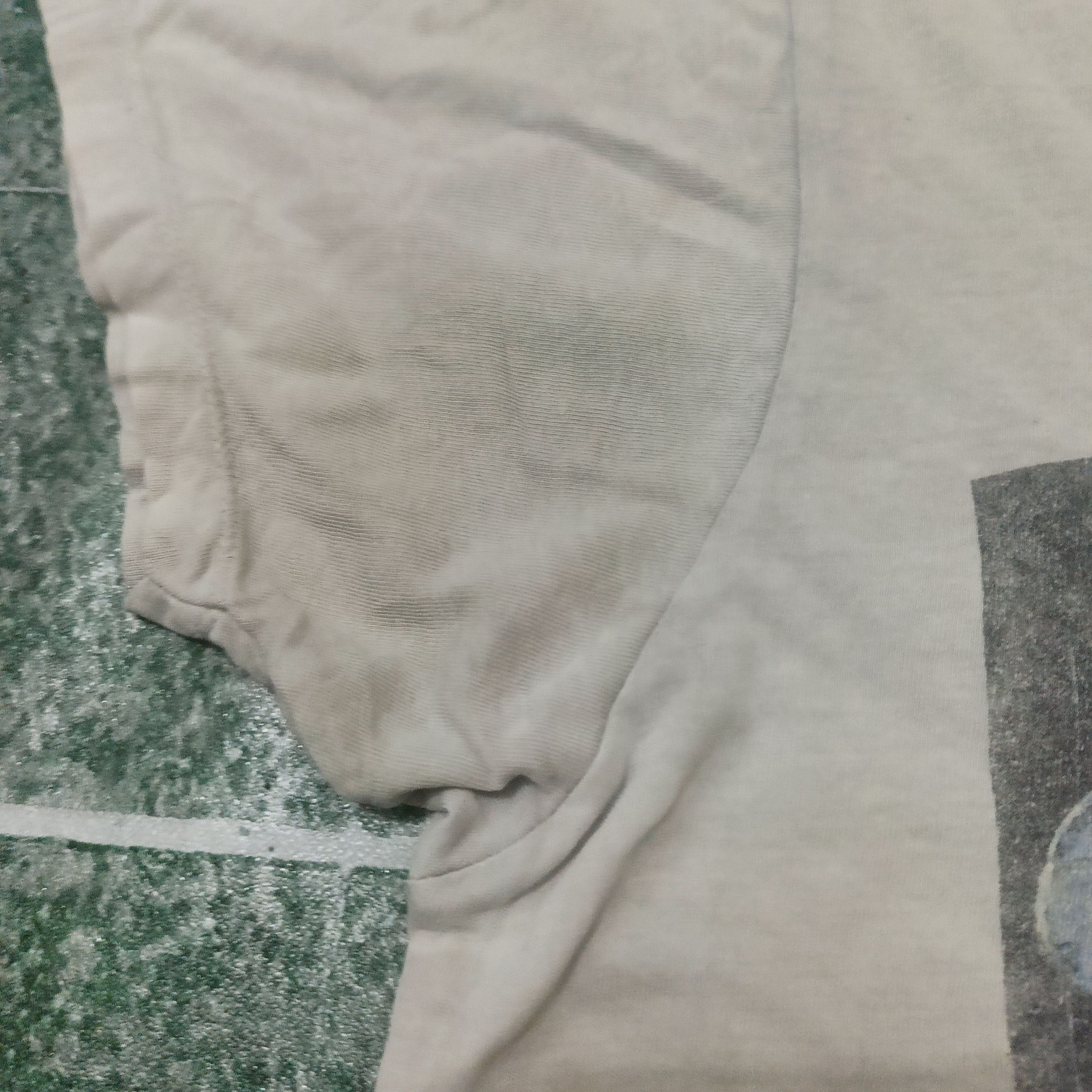 Anime VTG THRASHED Rare Japanese anima Totoro Distressed t shirt Size US M / EU 48-50 / 2 - 3 Thumbnail