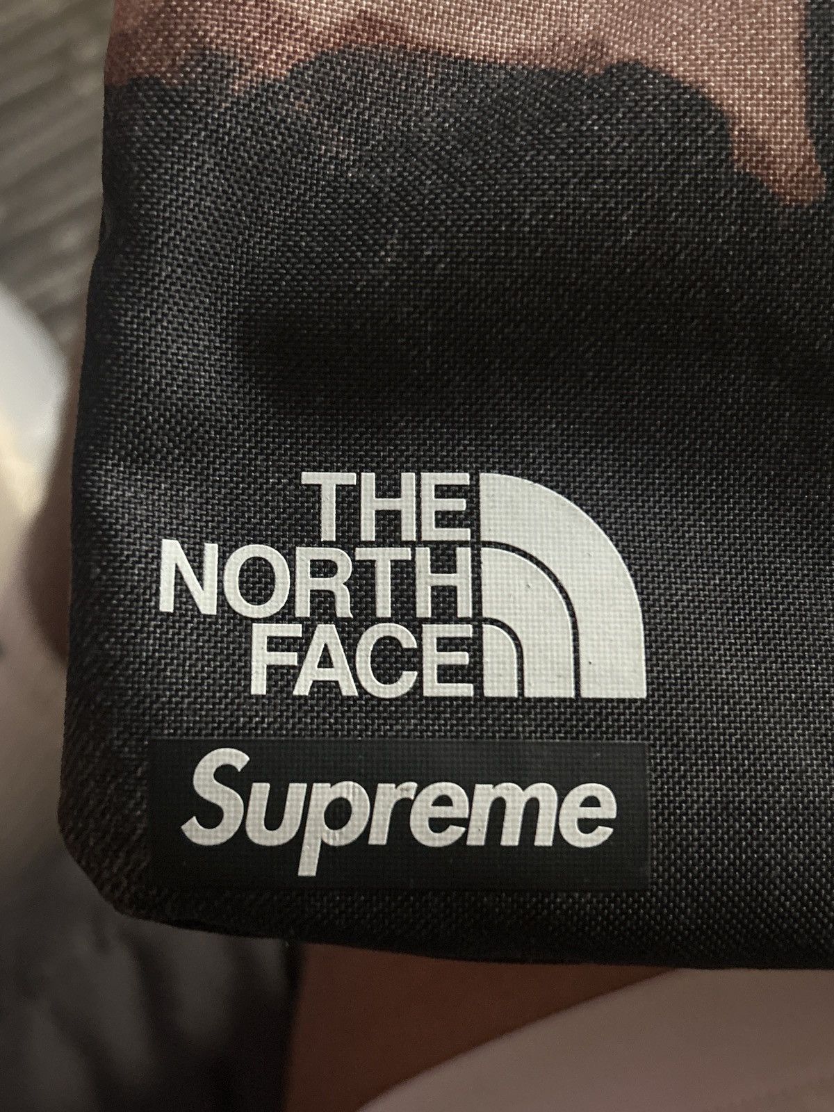 Supreme × The North Face Supreme Shoulder bag Size 28 - 2 Thumbnail